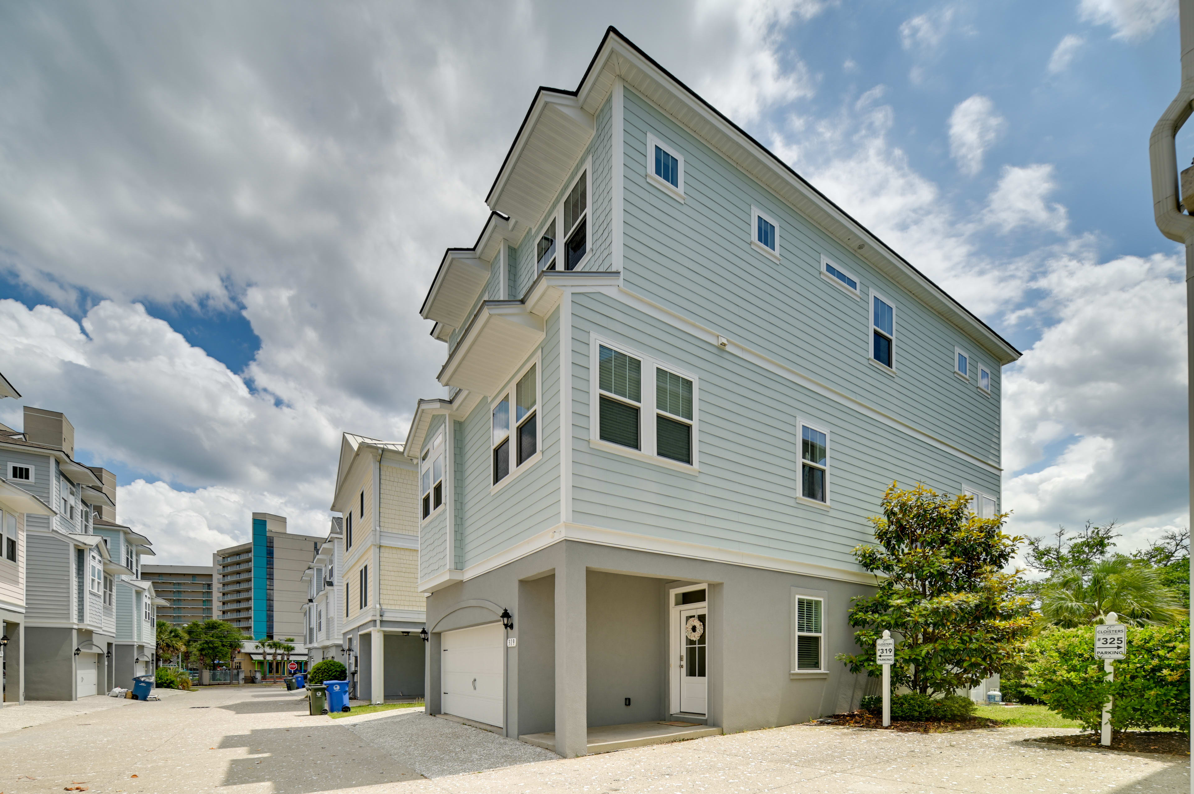 Breezy Myrtle Beach Getaway, 1 Block to Beach!