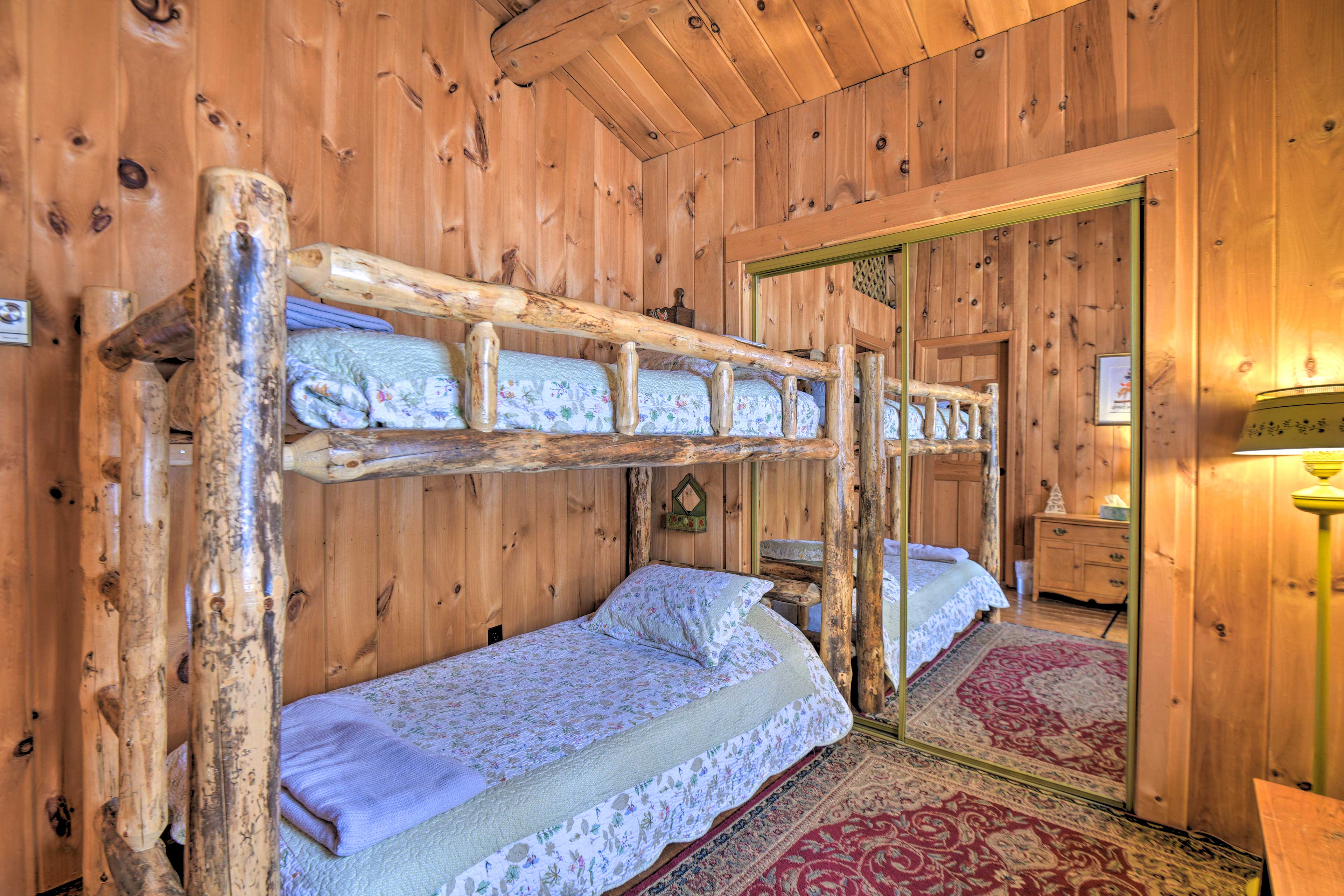 Bedroom 3 | Twin Bunk Bed | Upper Level