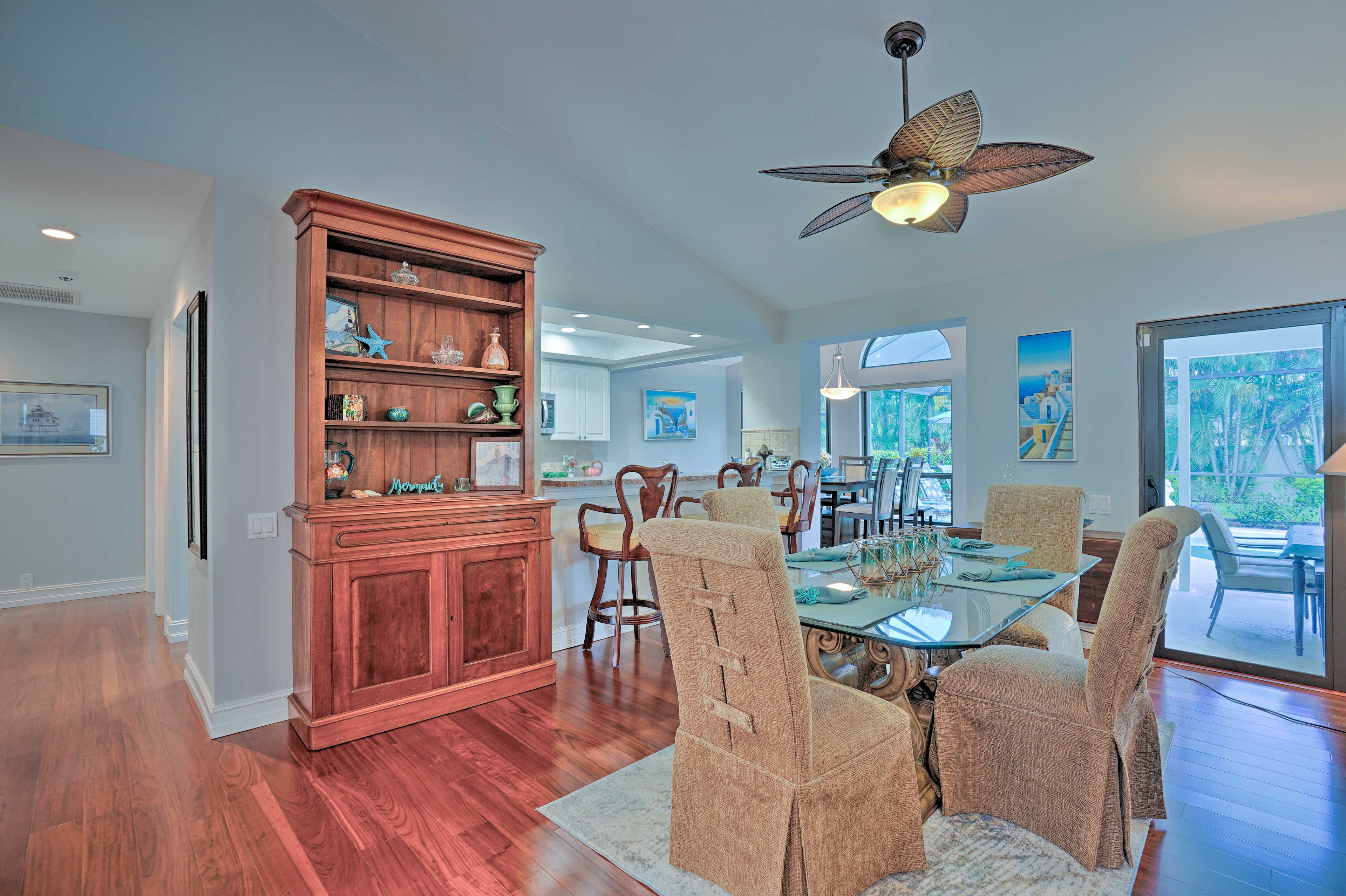 Dining Area | Dishware & Flatware