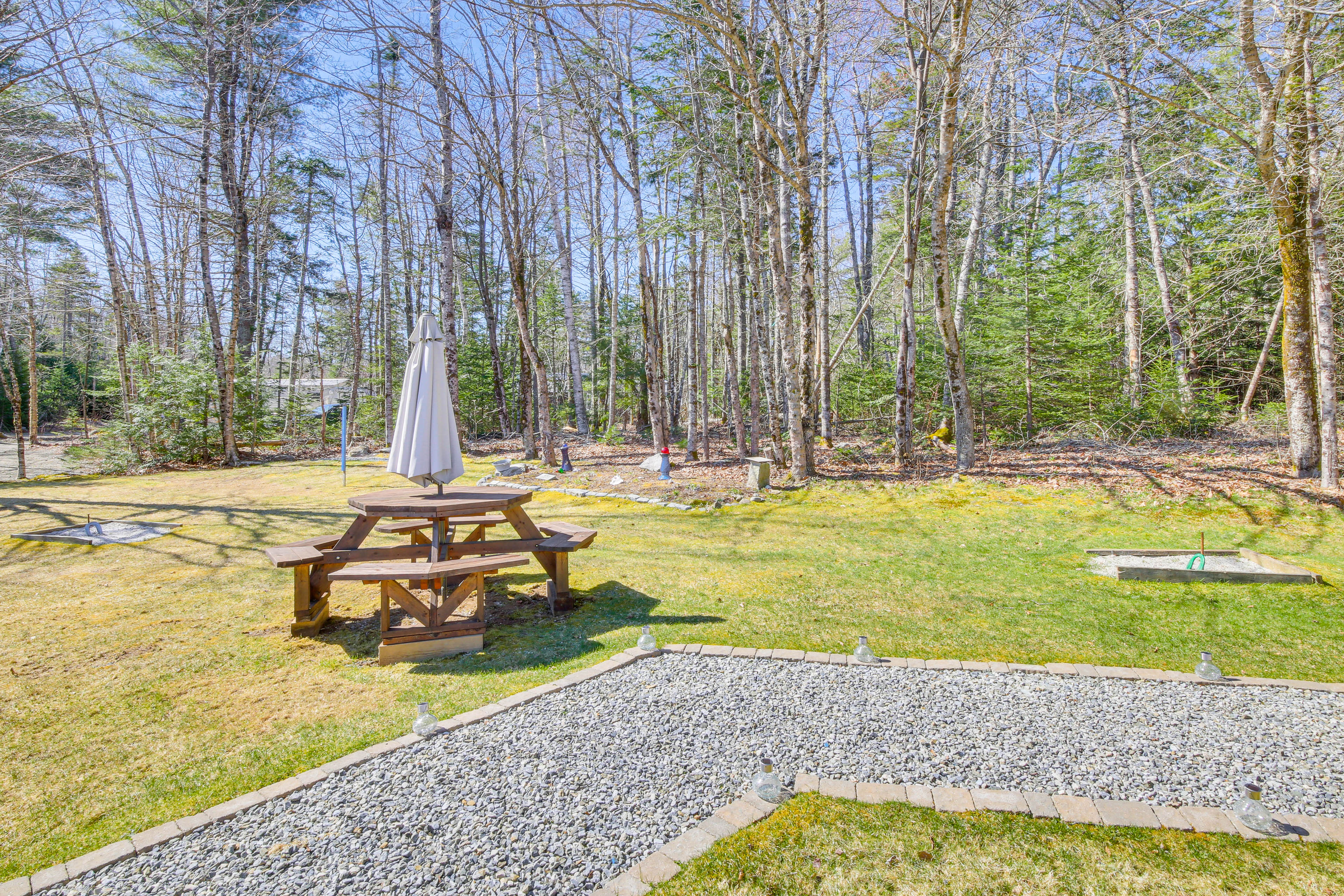 Yard Space | Picnic Table