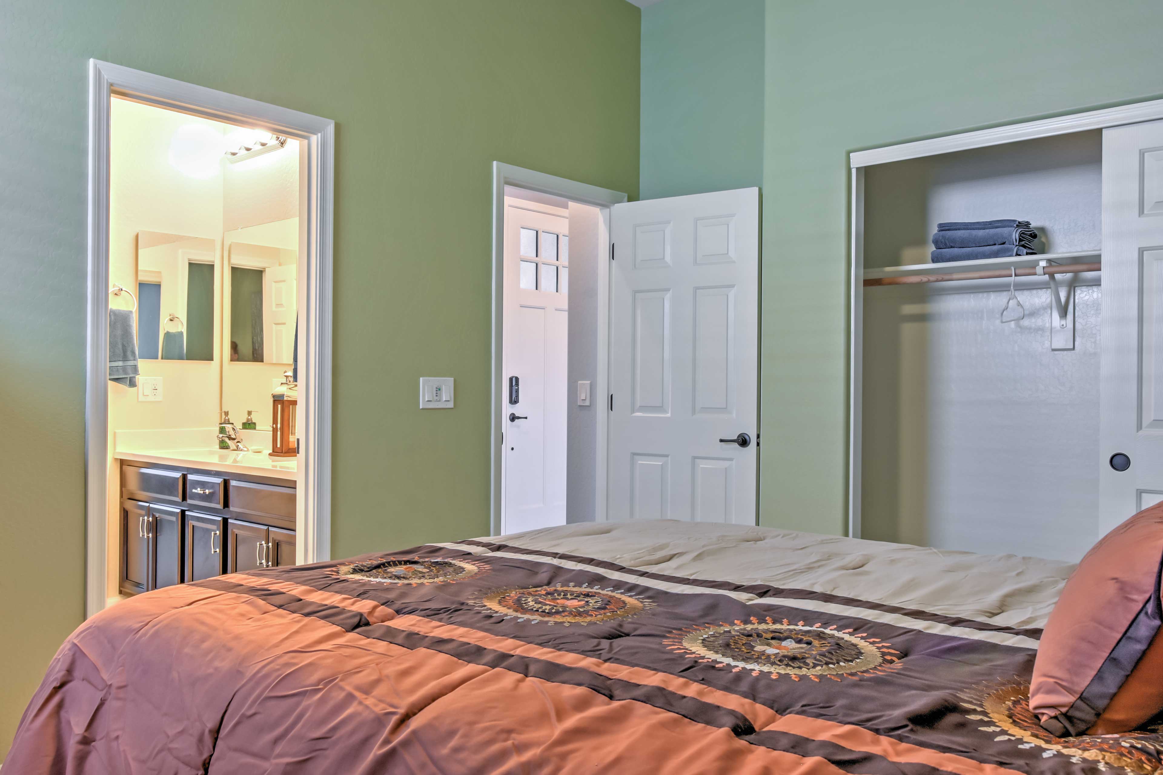 Bedroom 2 | Walk-In Closet