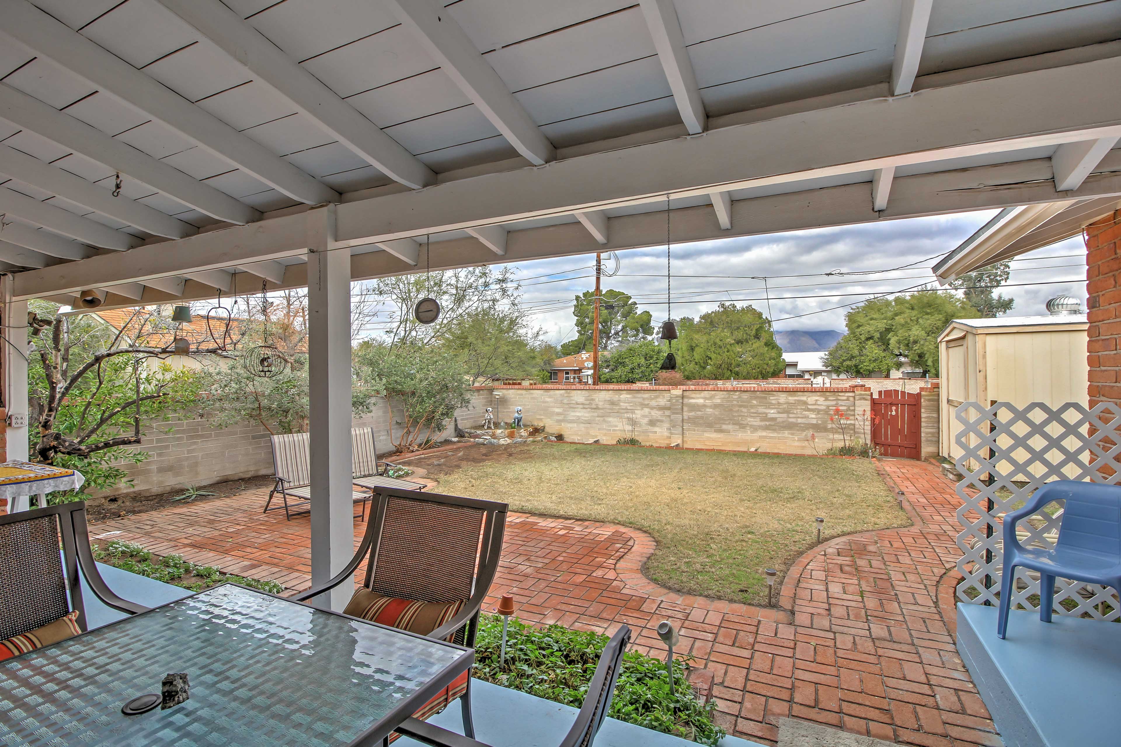 Covered Patio | Outdoor Dining