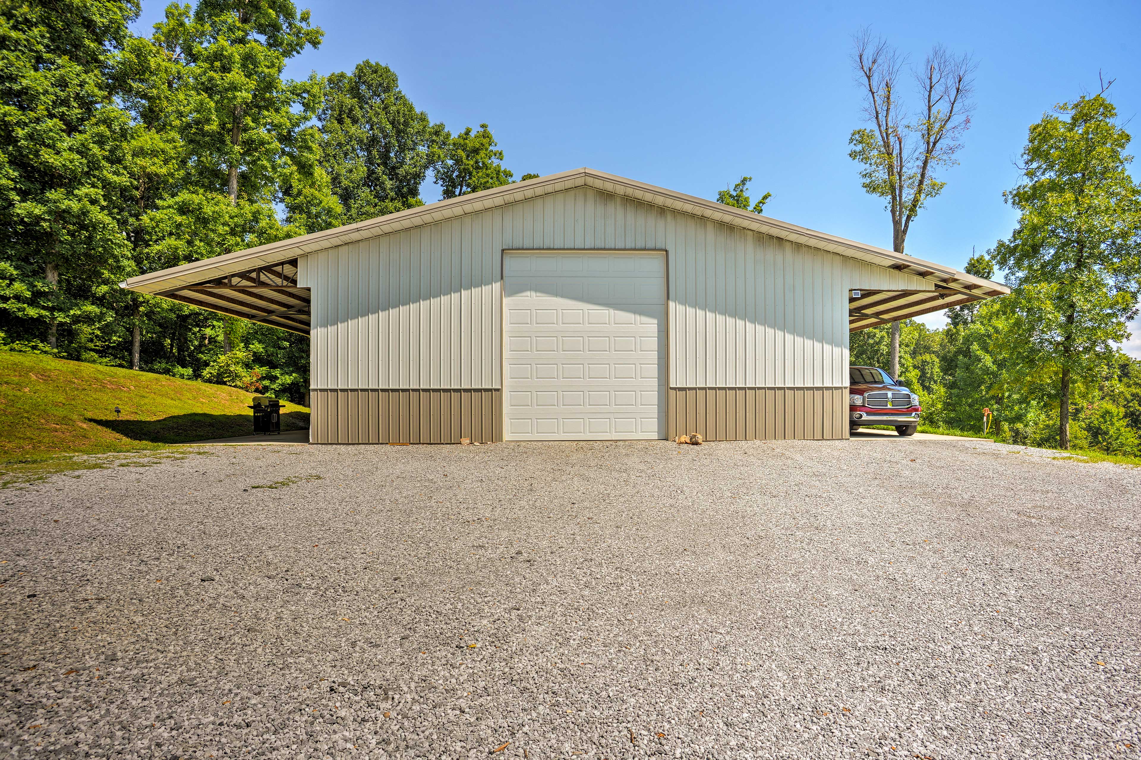 Parking | Driveway (2 Vehicles)