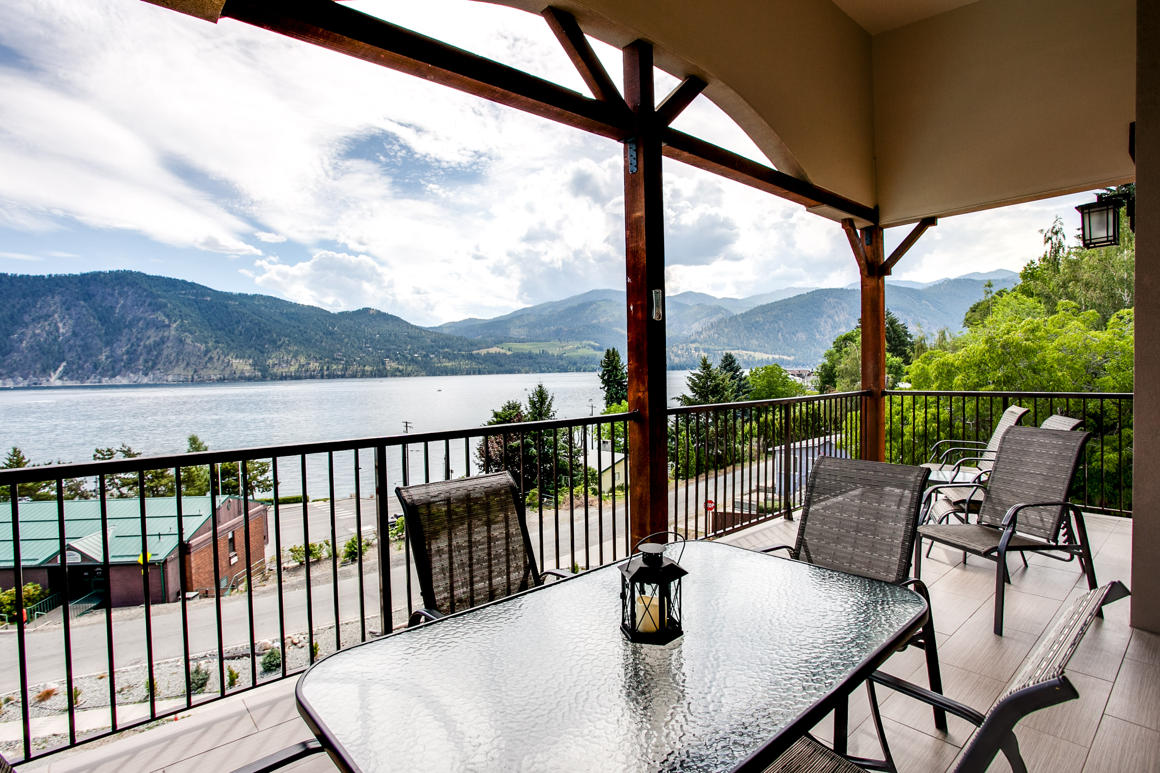 Lake Chelan 'Manson Bay' Condo w/ Pool Access!