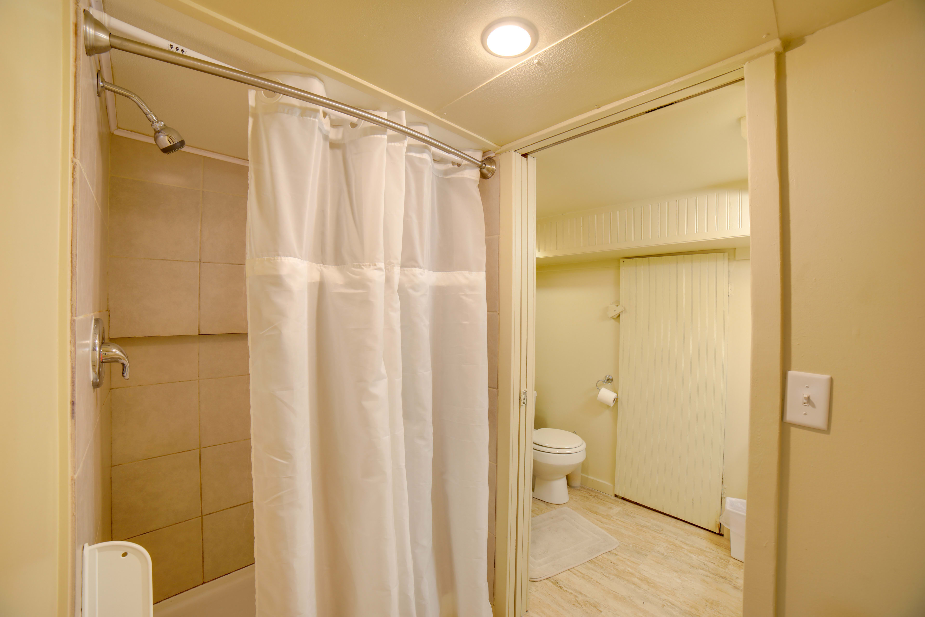 Bathroom | Upper Level