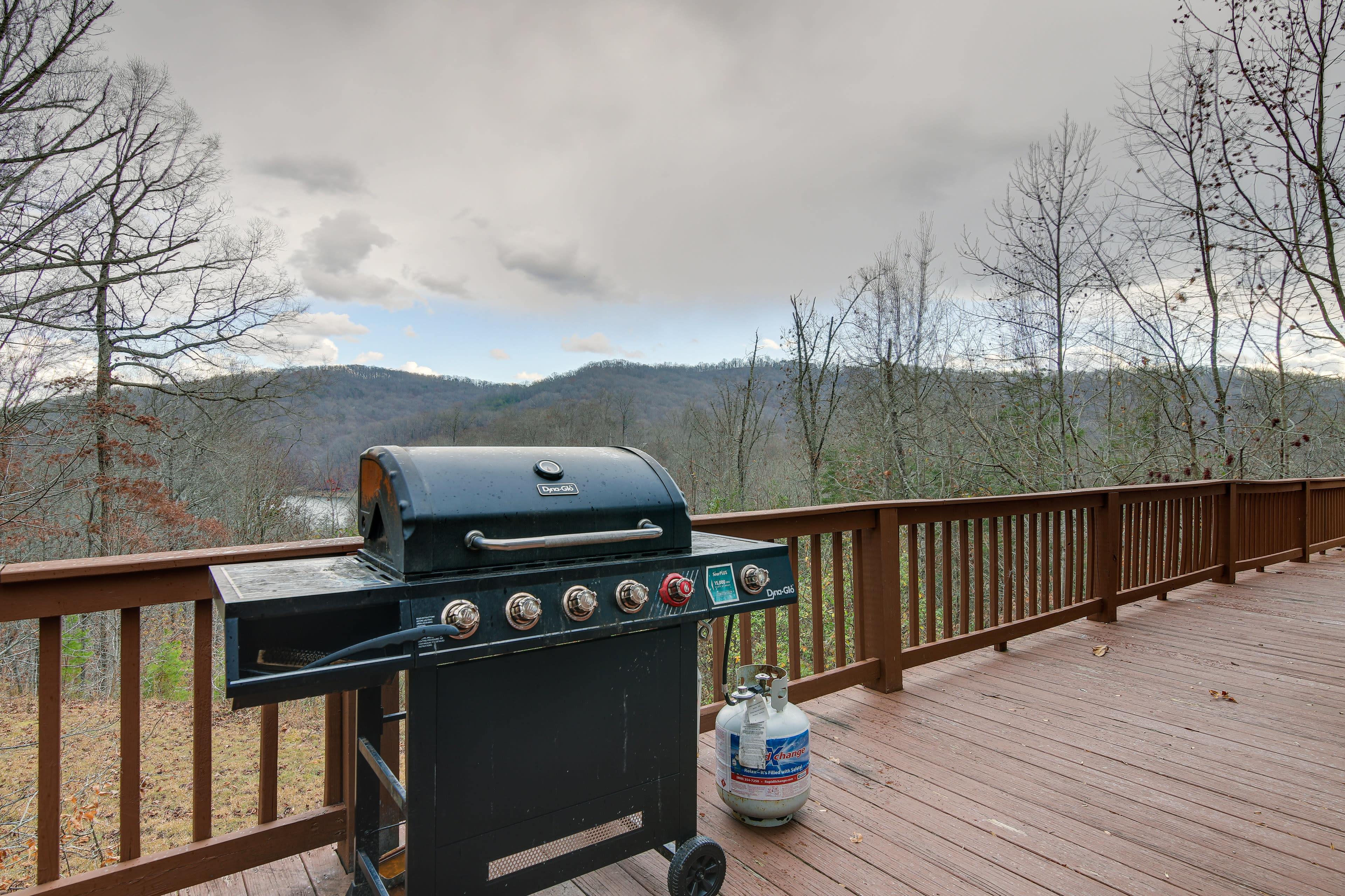 Wraparound Deck | Norris Lake Views | Gas Grill