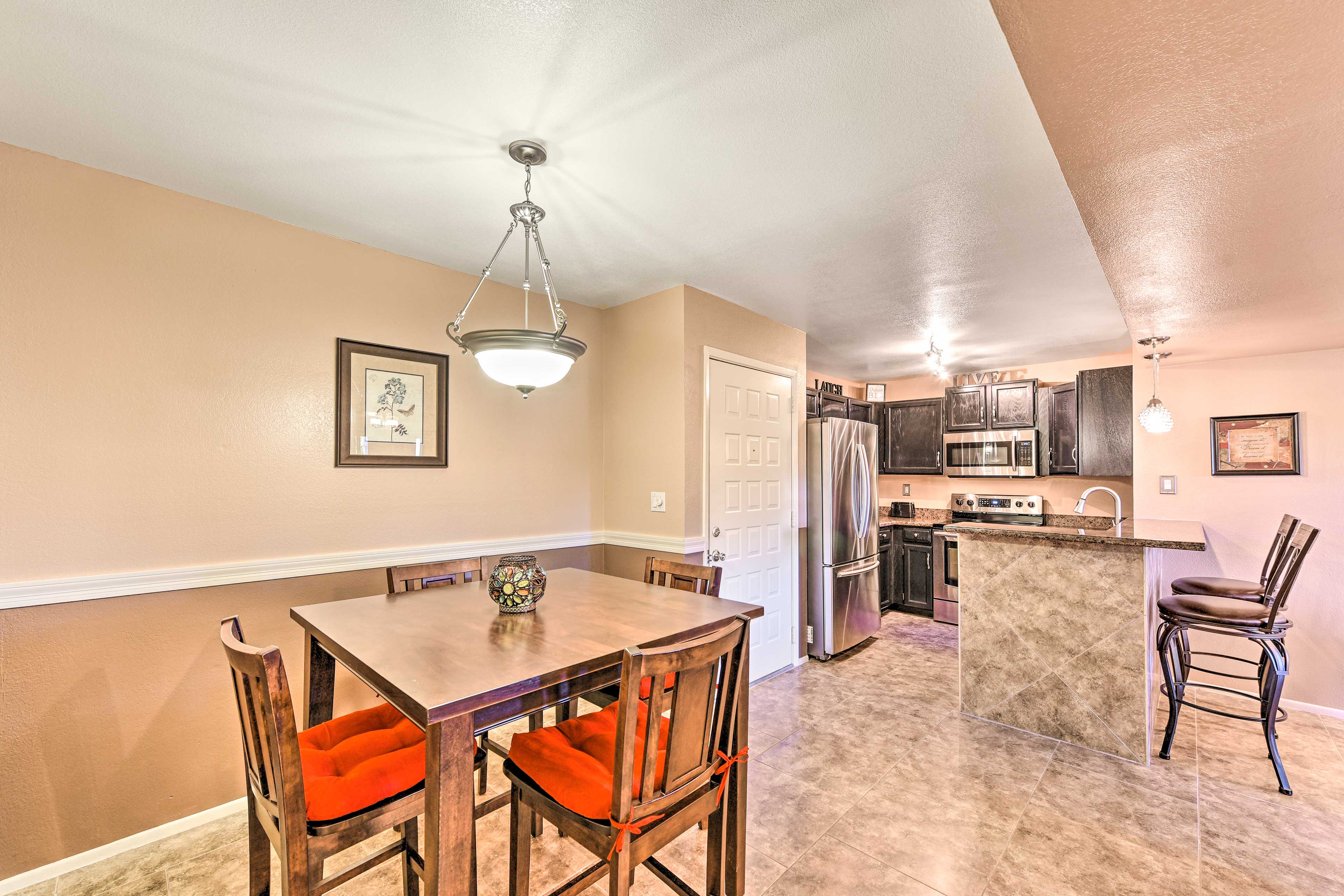 Dining Area | Dishware Provided