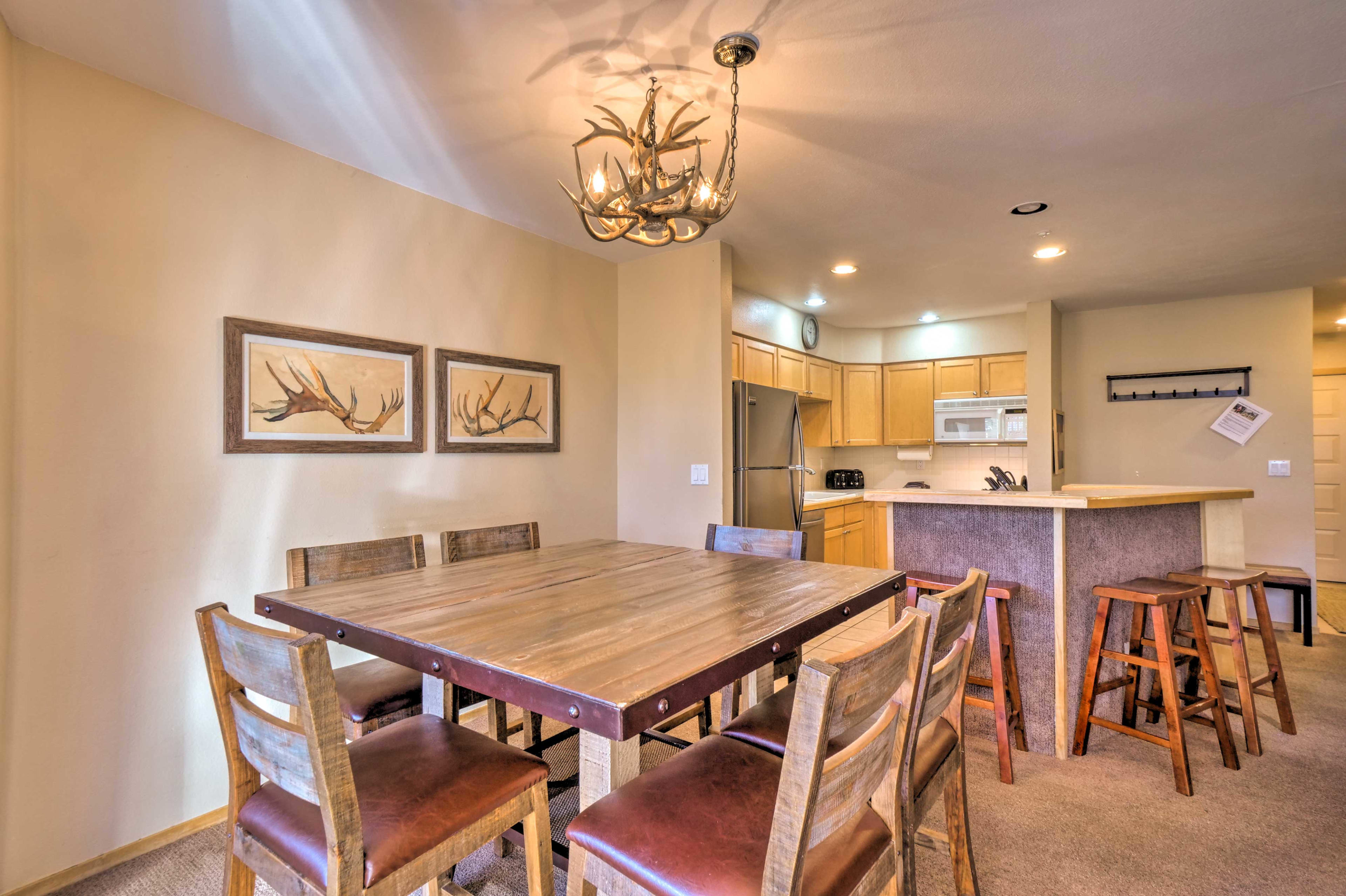 Dining Area | Dishware Provided