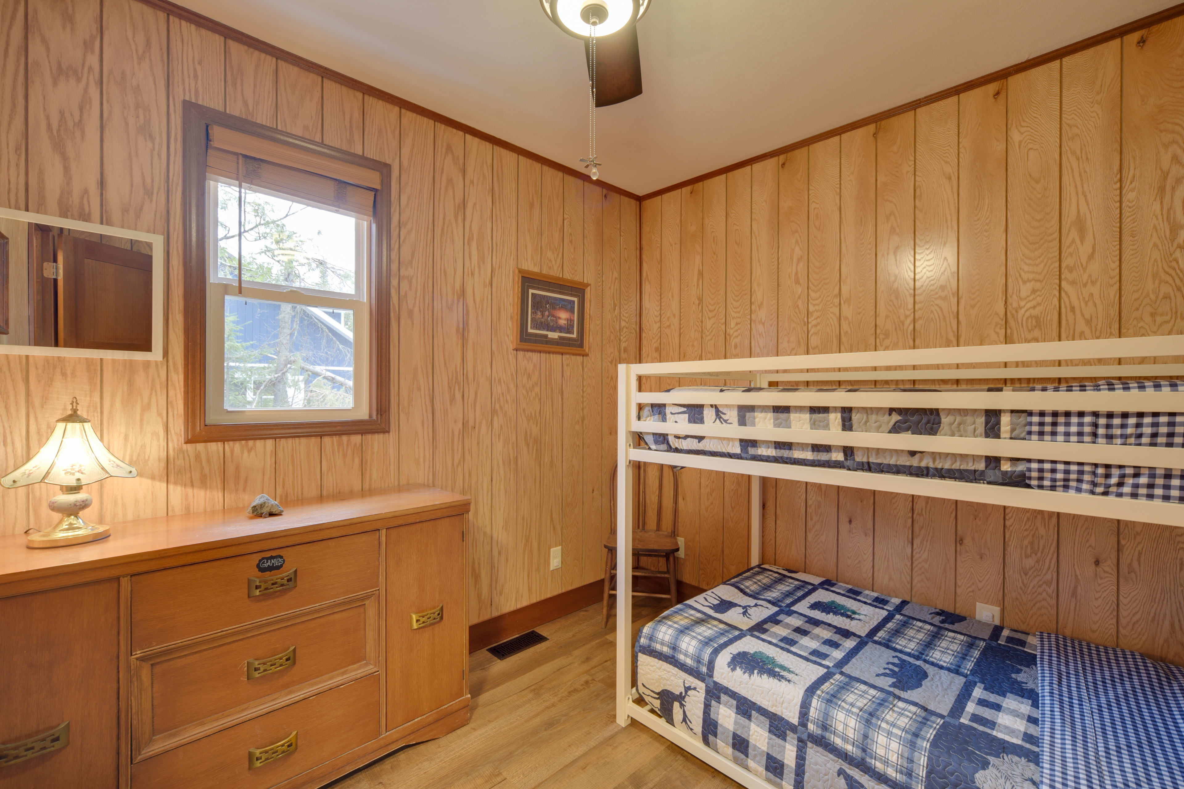 Bedroom 2 | Twin Bunk Bed | 1st Floor