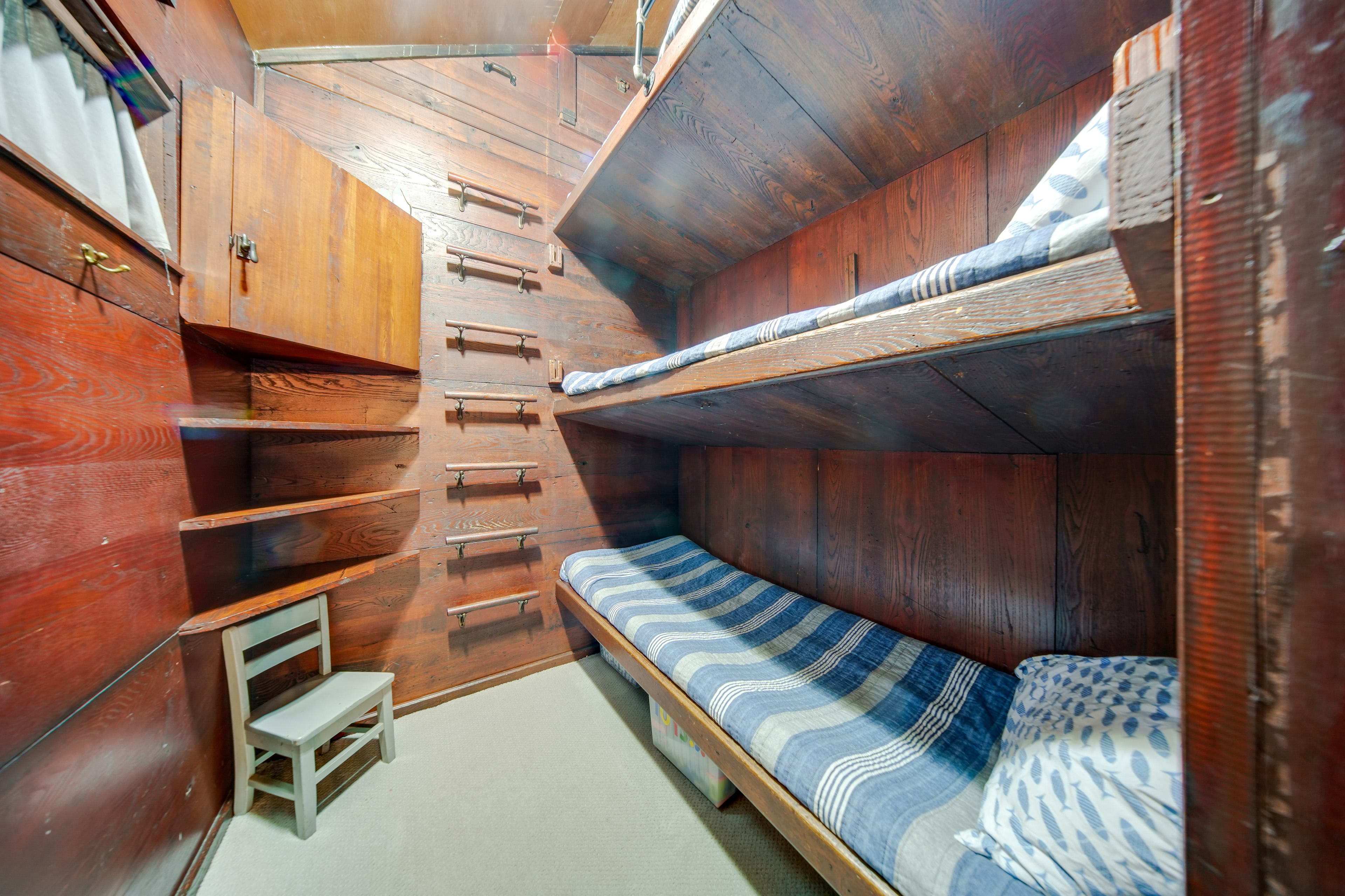 Bedroom 2 | Triple Twin Bunk Bed