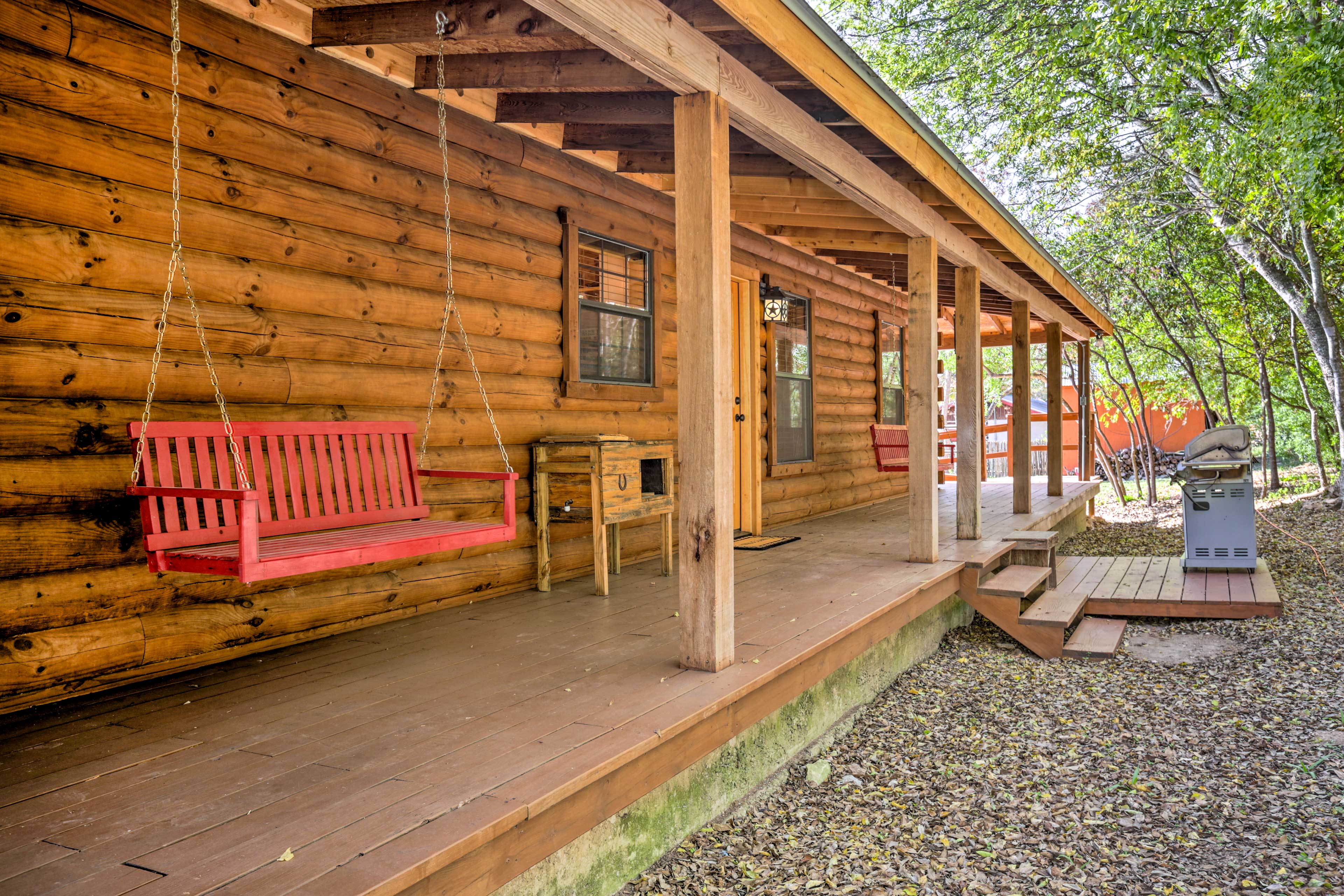 Wraparound Porch | Gas Grill