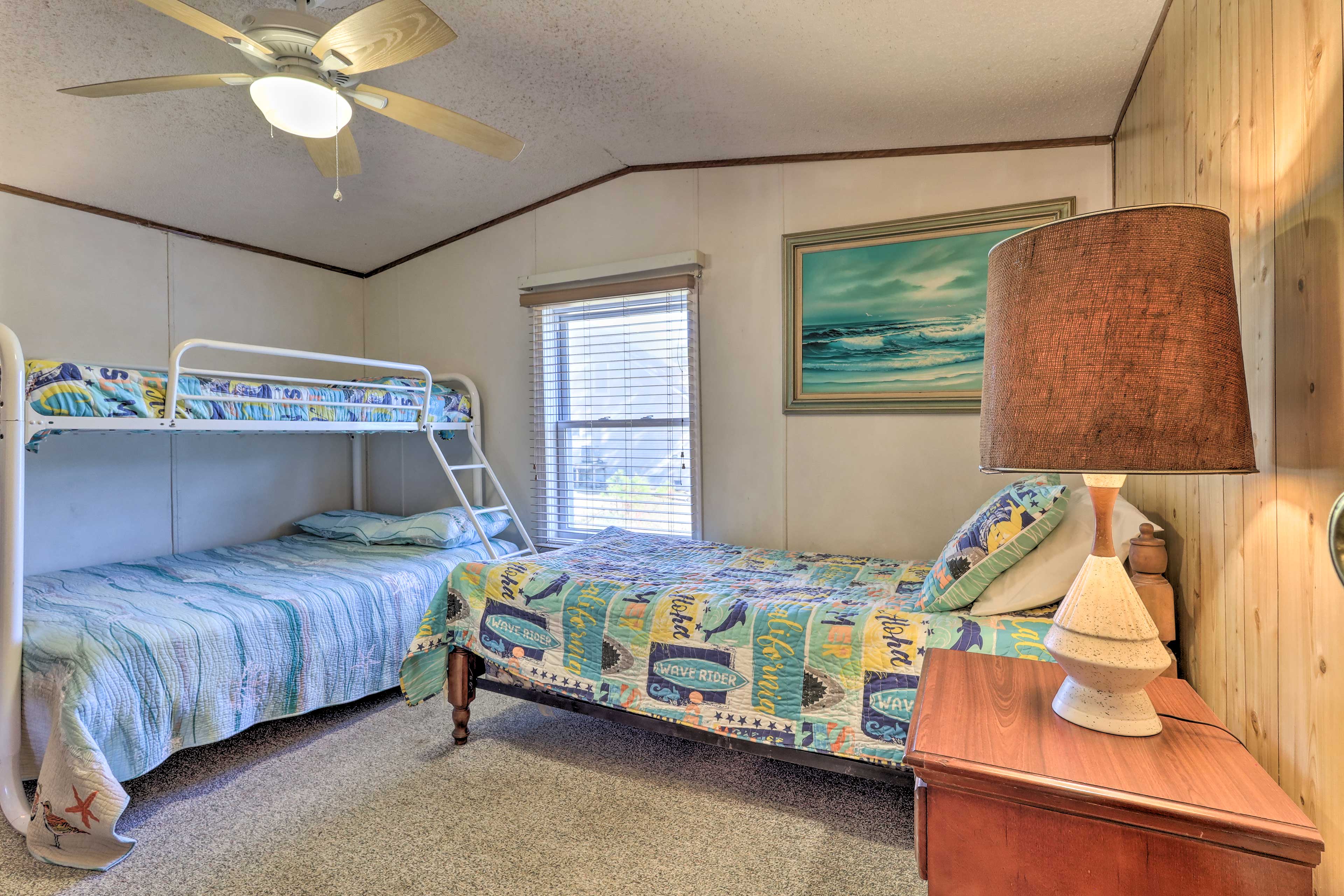 Bedroom | Twin/Full Bunk Bed | Twin Bed