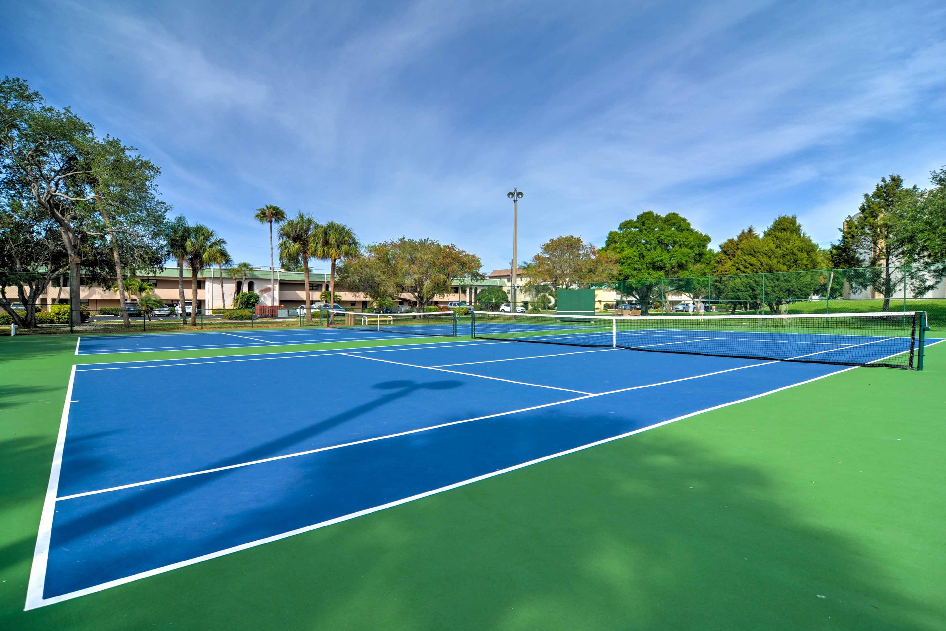 Community Amenities | Tennis Courts