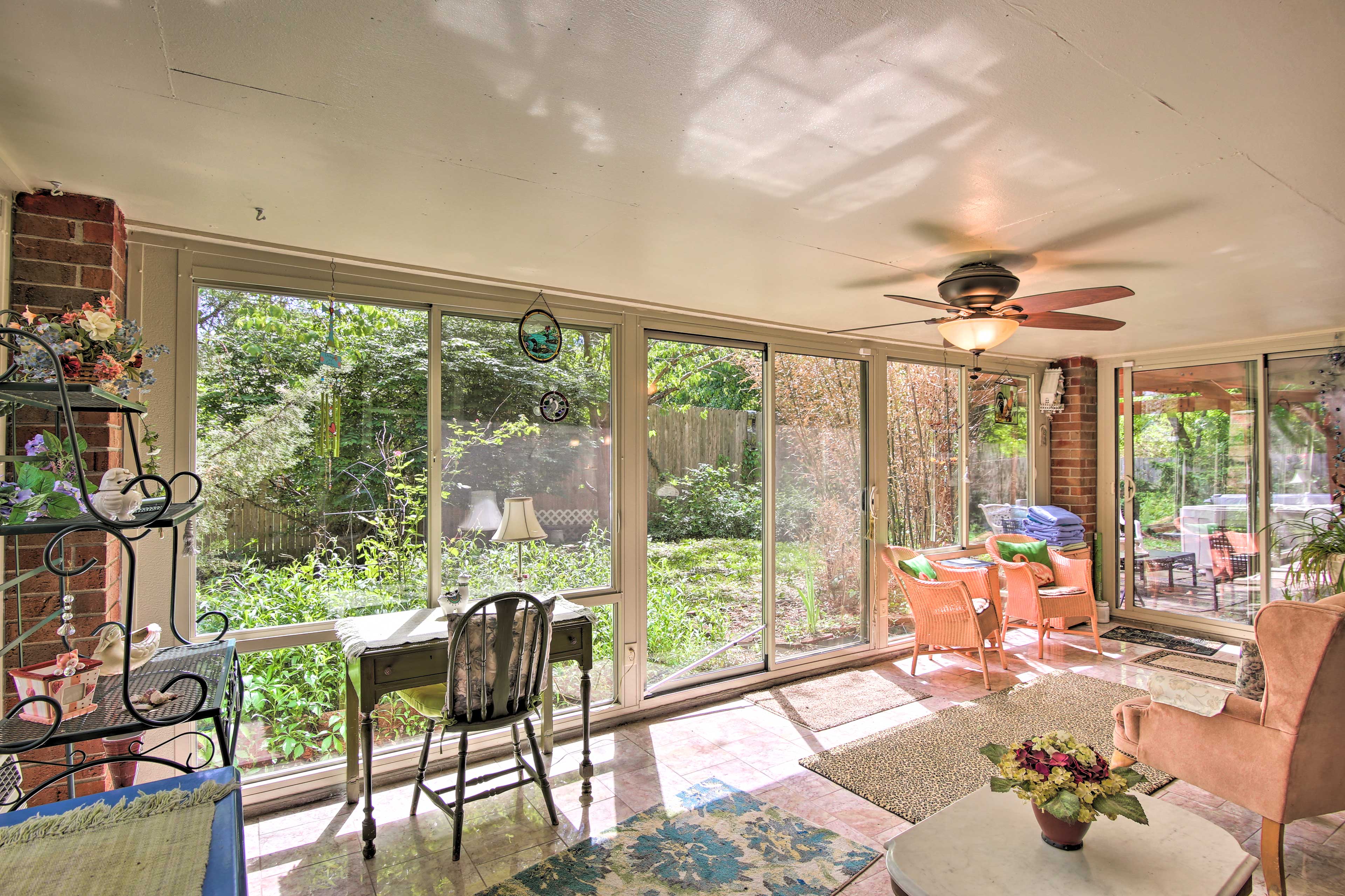 Sunroom | Desk | Patio Furniture