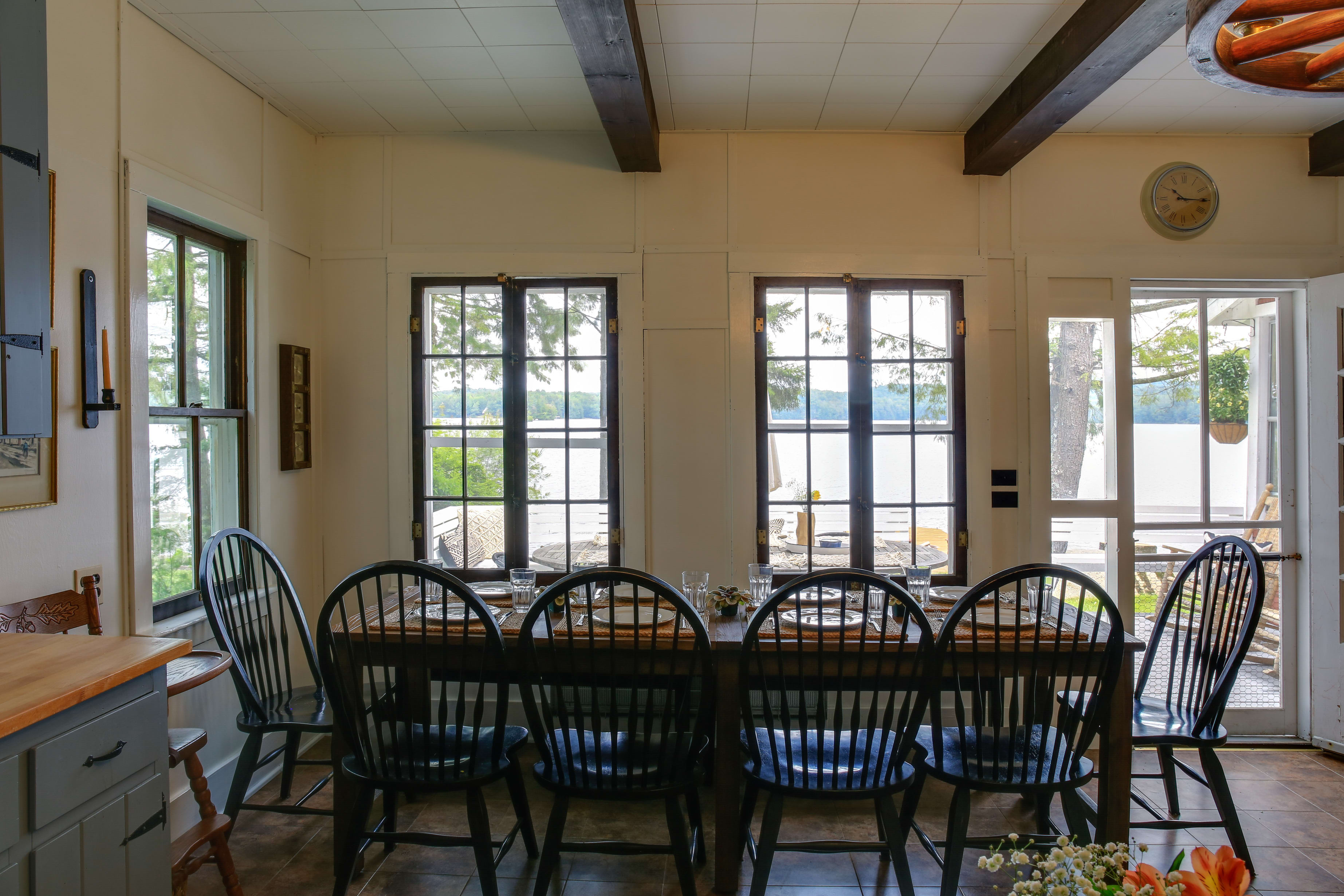 Dining Table | Dishware Provided