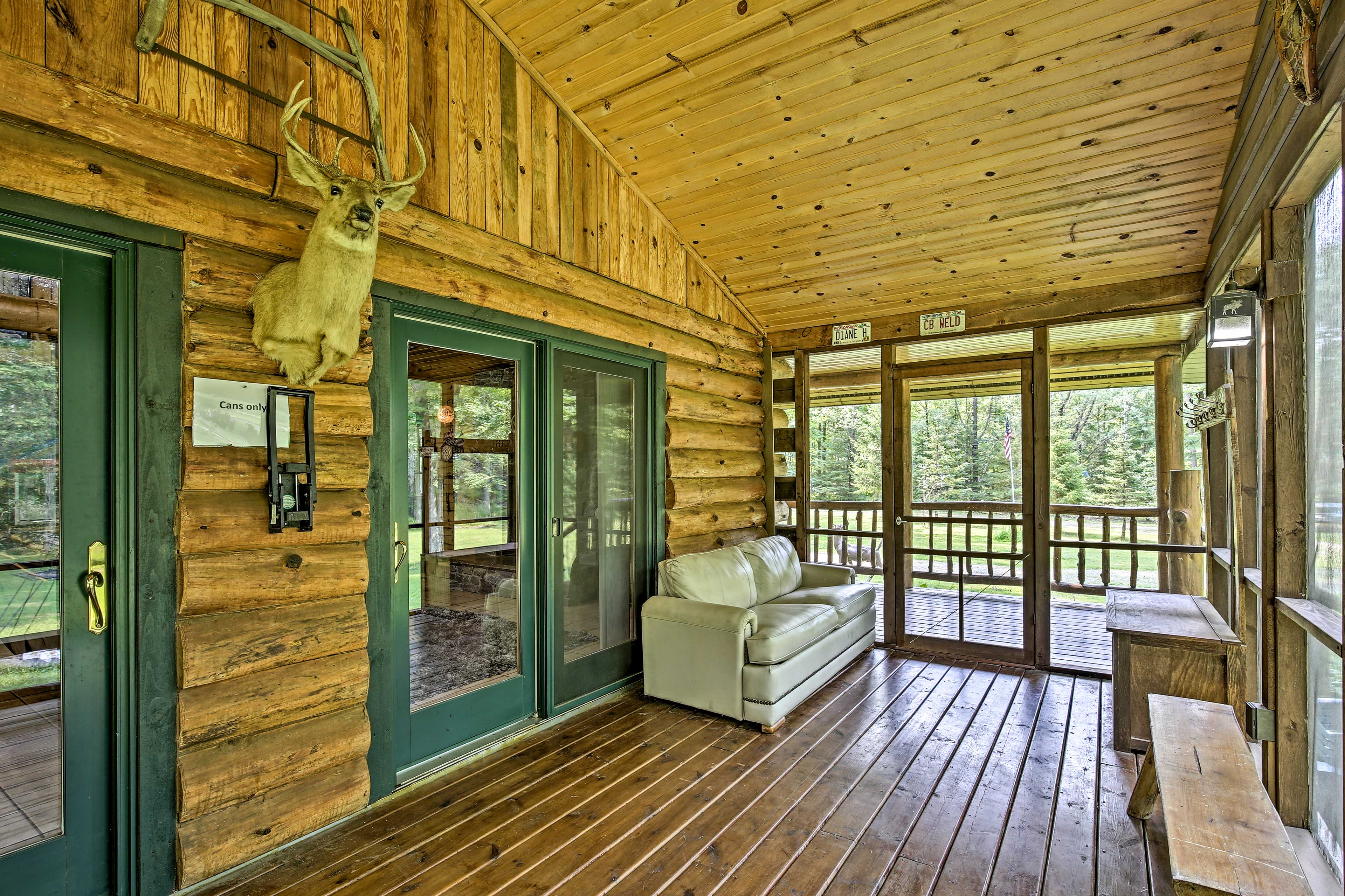 Screened-In Porch