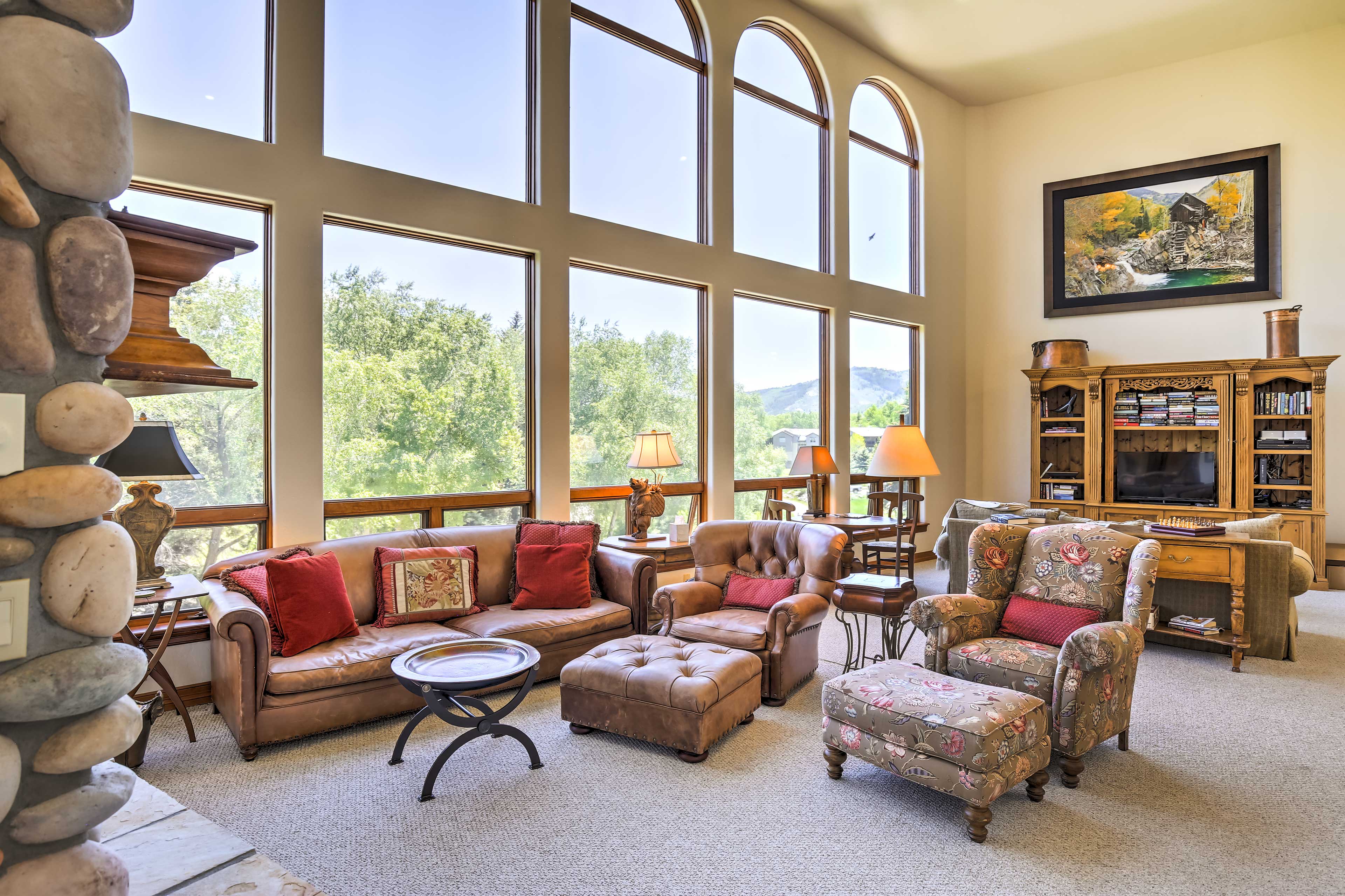 Large windows allow for great views!