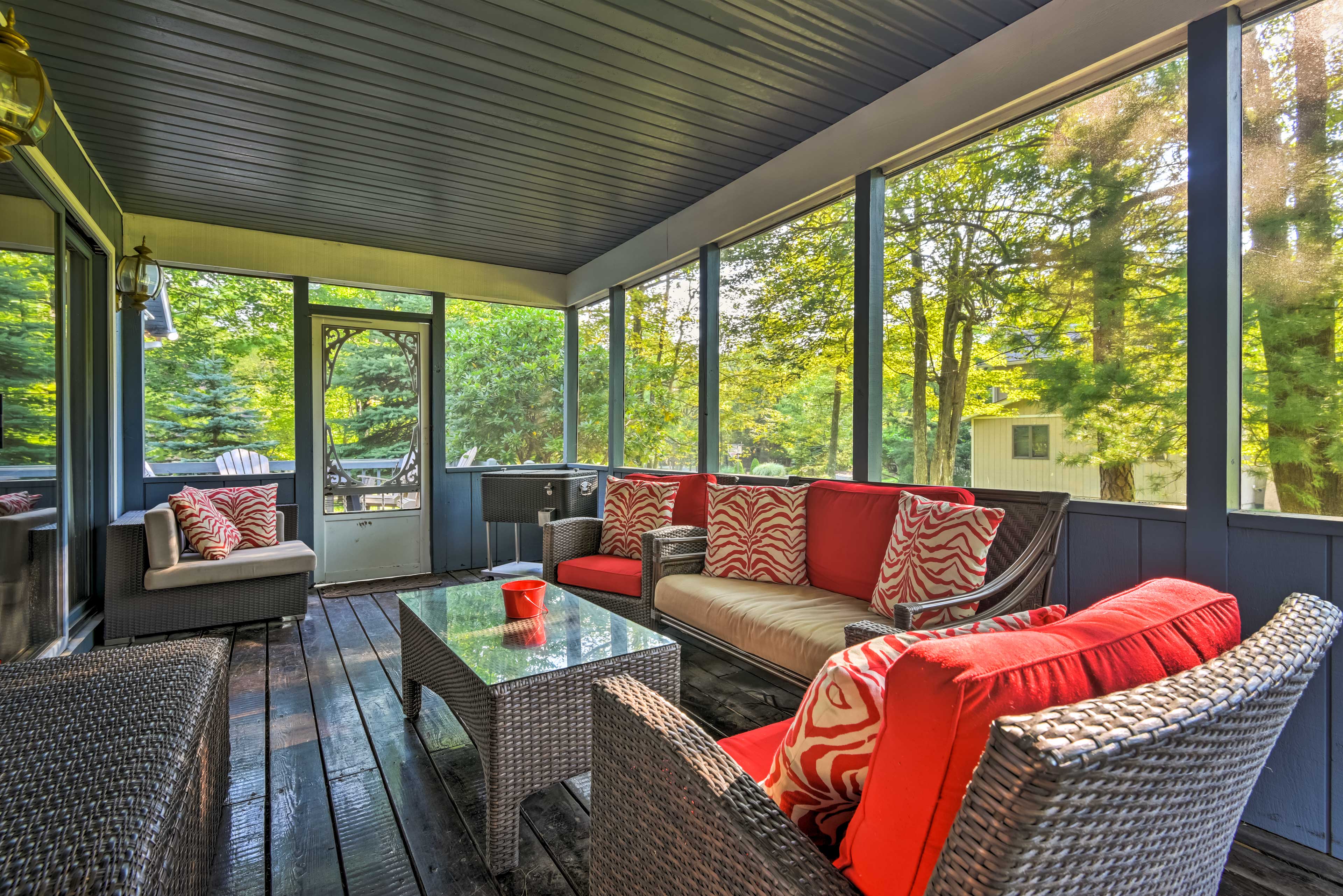 Screened-In Porch