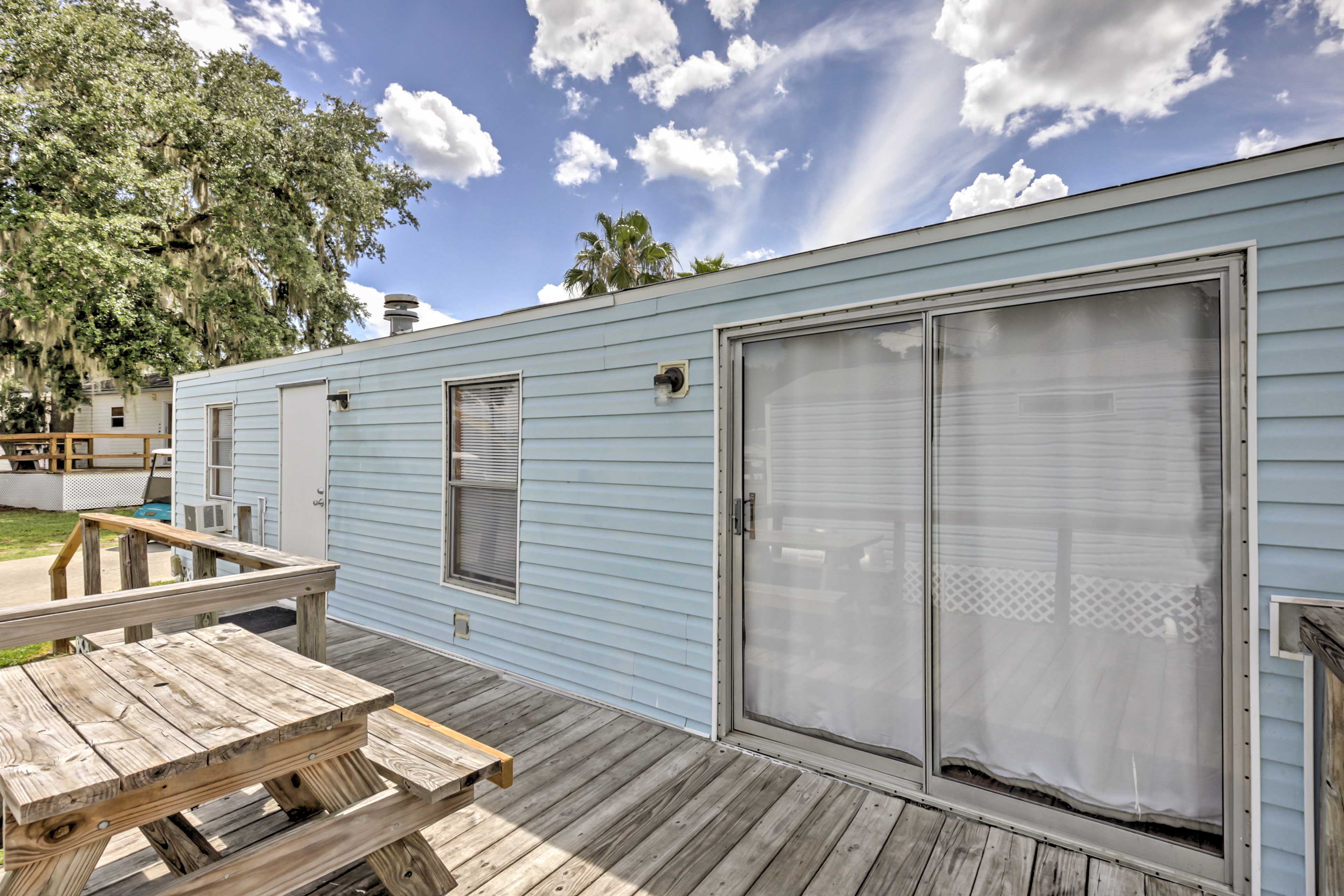 Private Deck | Outdoor Dining | Grill