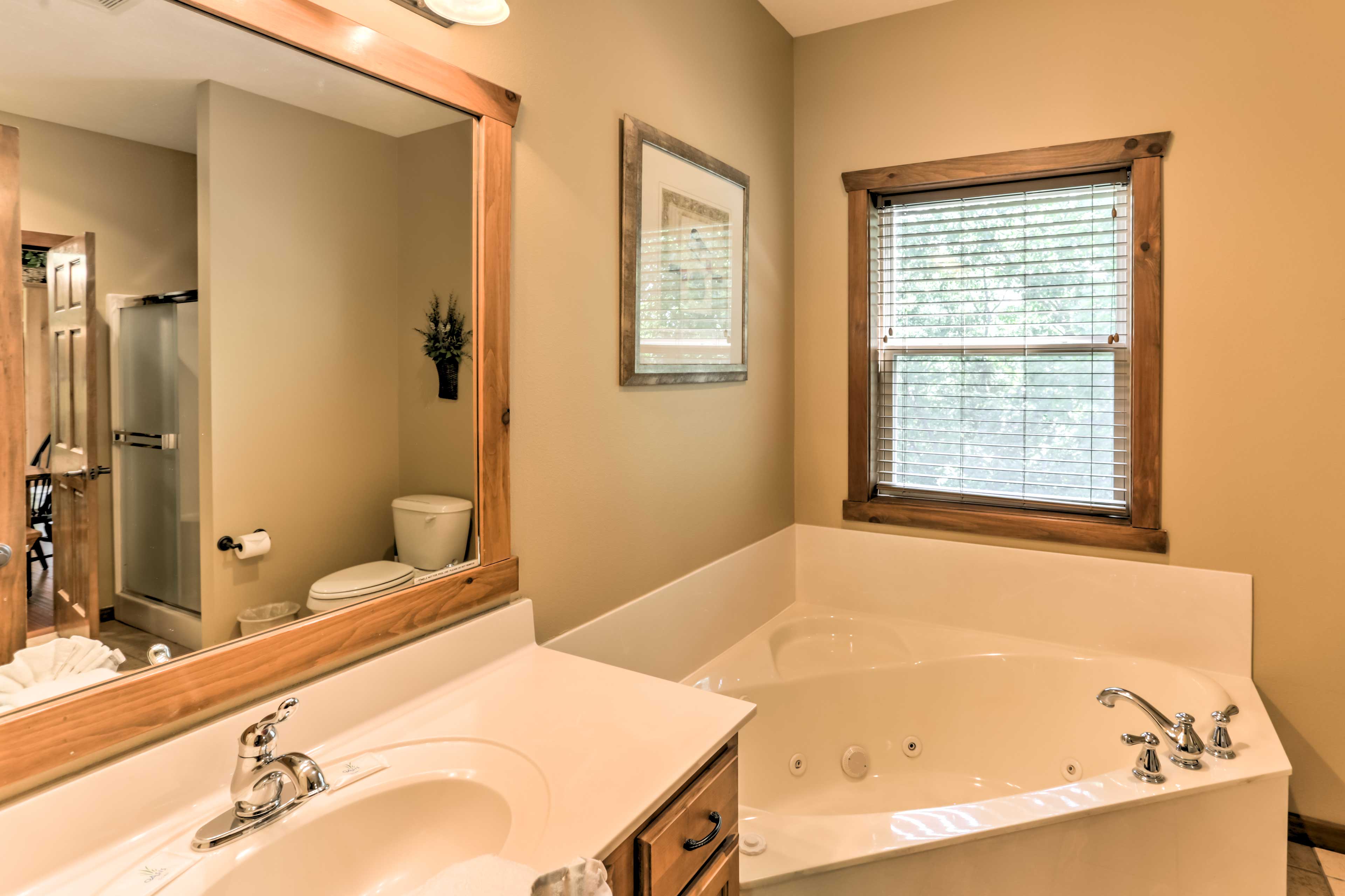 Full Bathroom | Jetted Tub