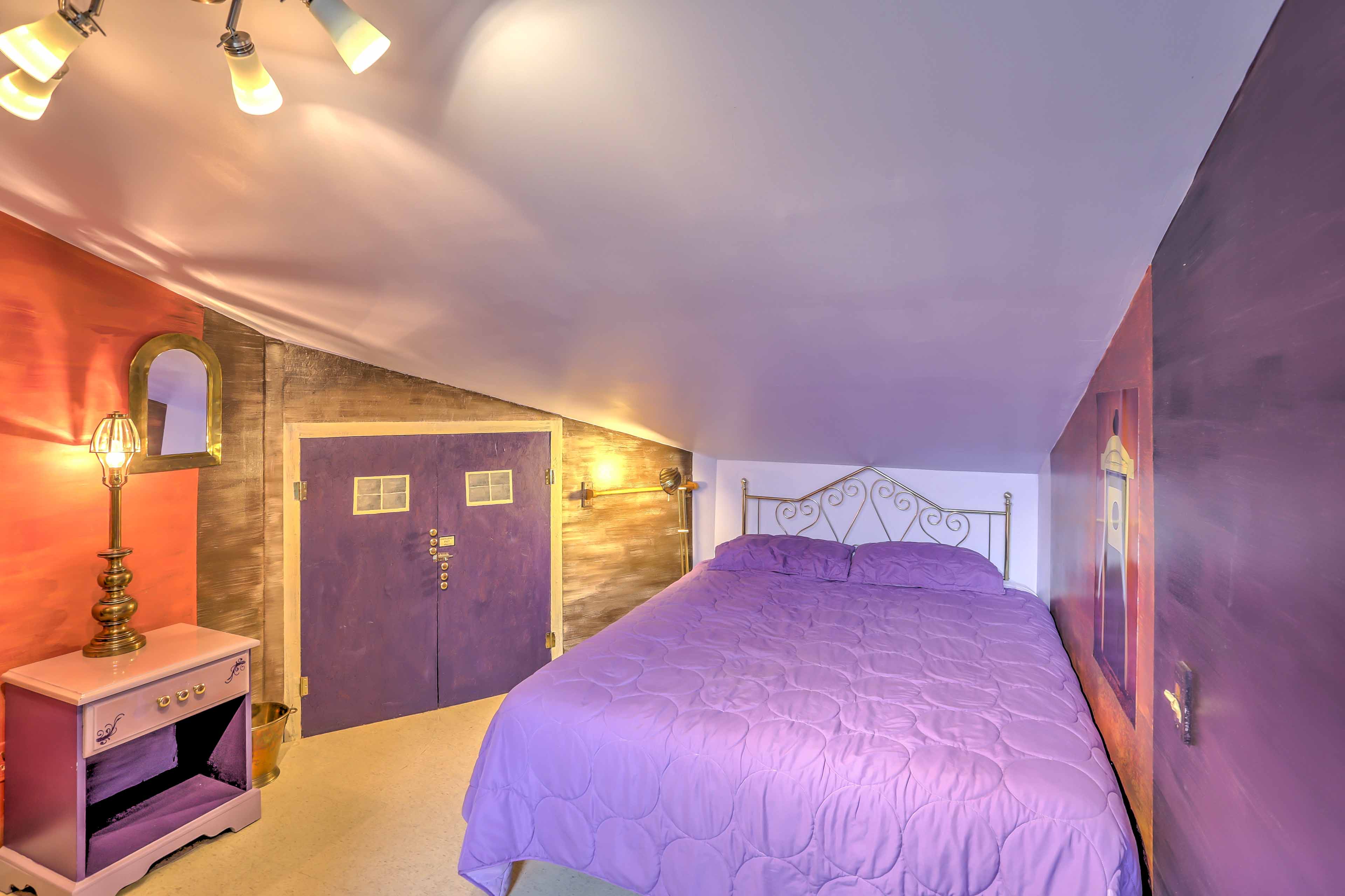 Bedroom 6 (Purple Room) | Queen Bed | Apt 2