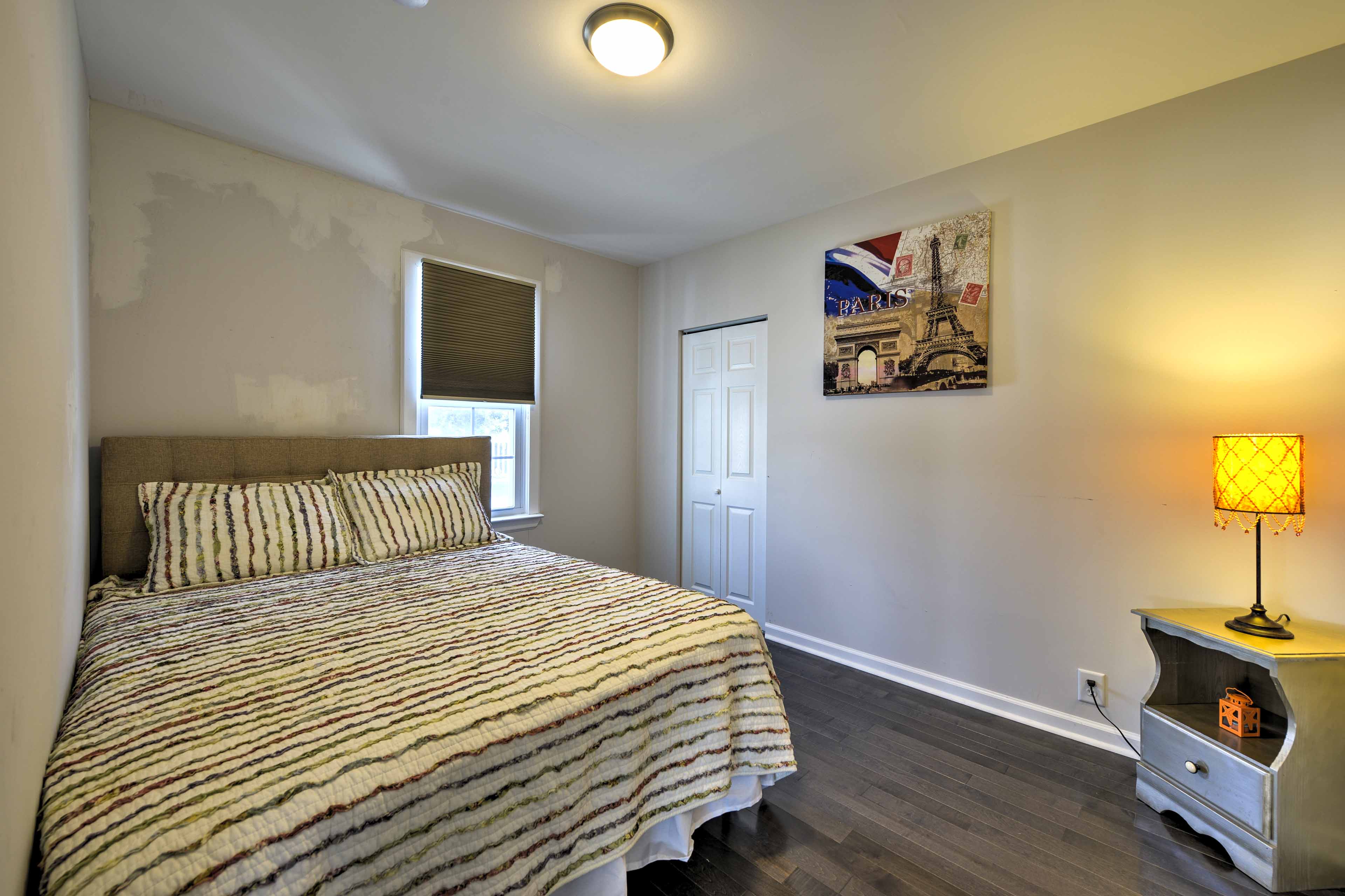 Bedroom 3 | Queen Bed | Smart TV