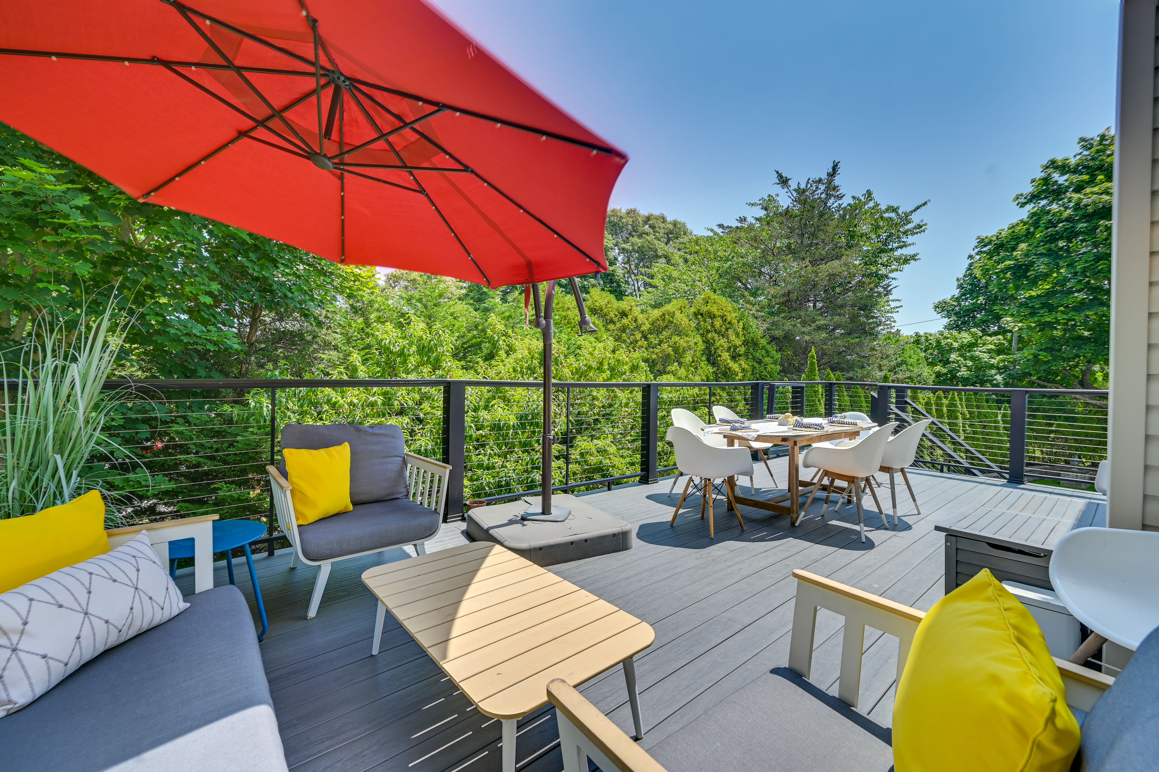 Furnished Deck | Outdoor Dining