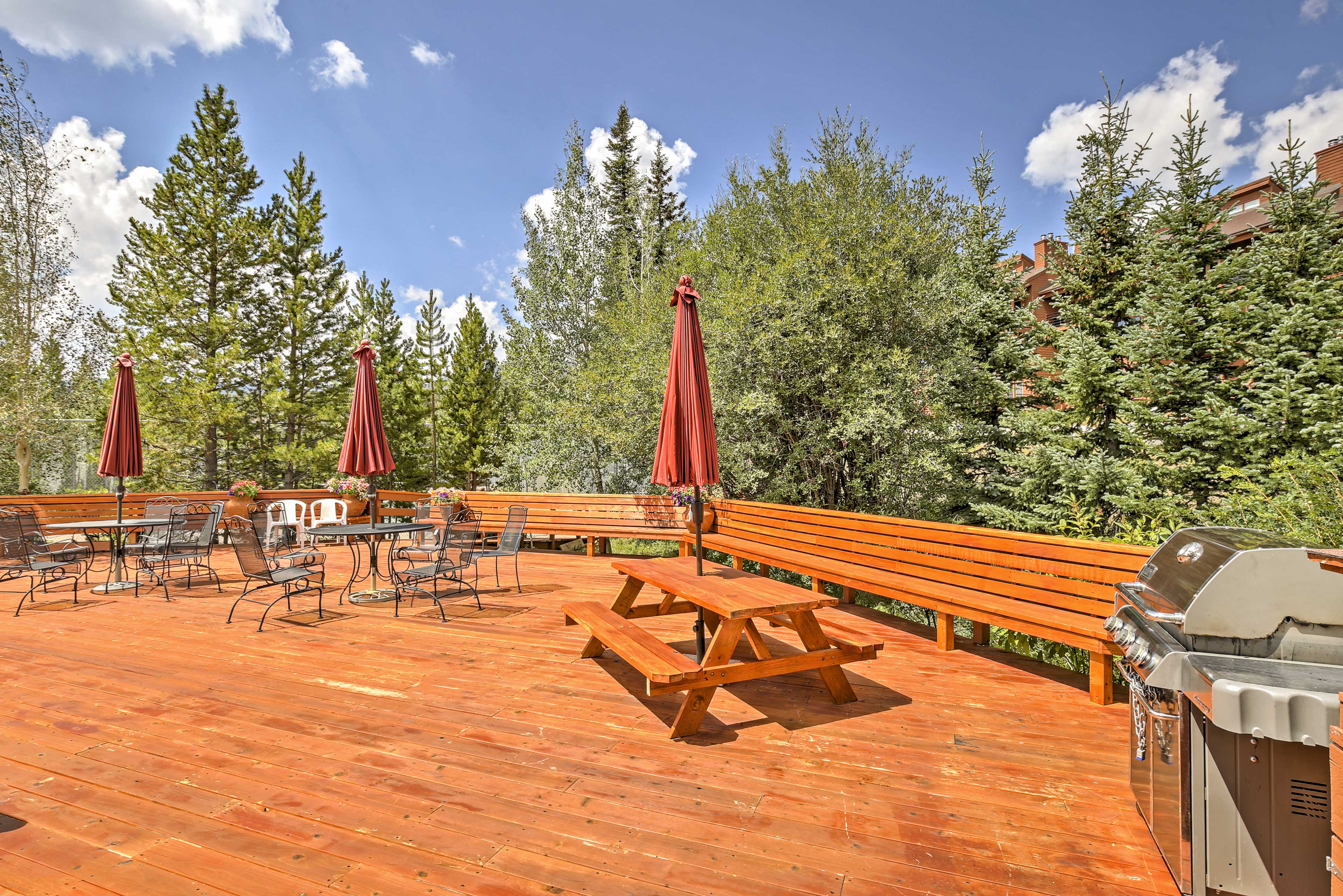 Timber Ridge Condos | Grilling Deck