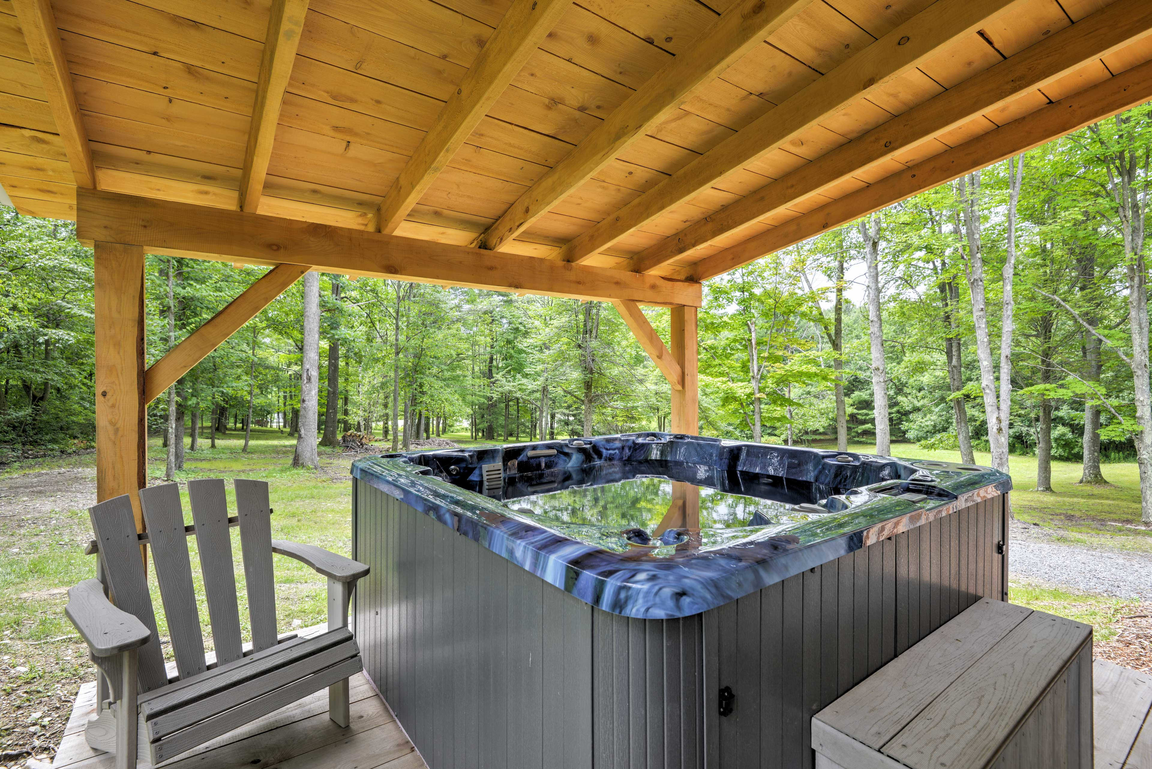 8-Person Hot Tub