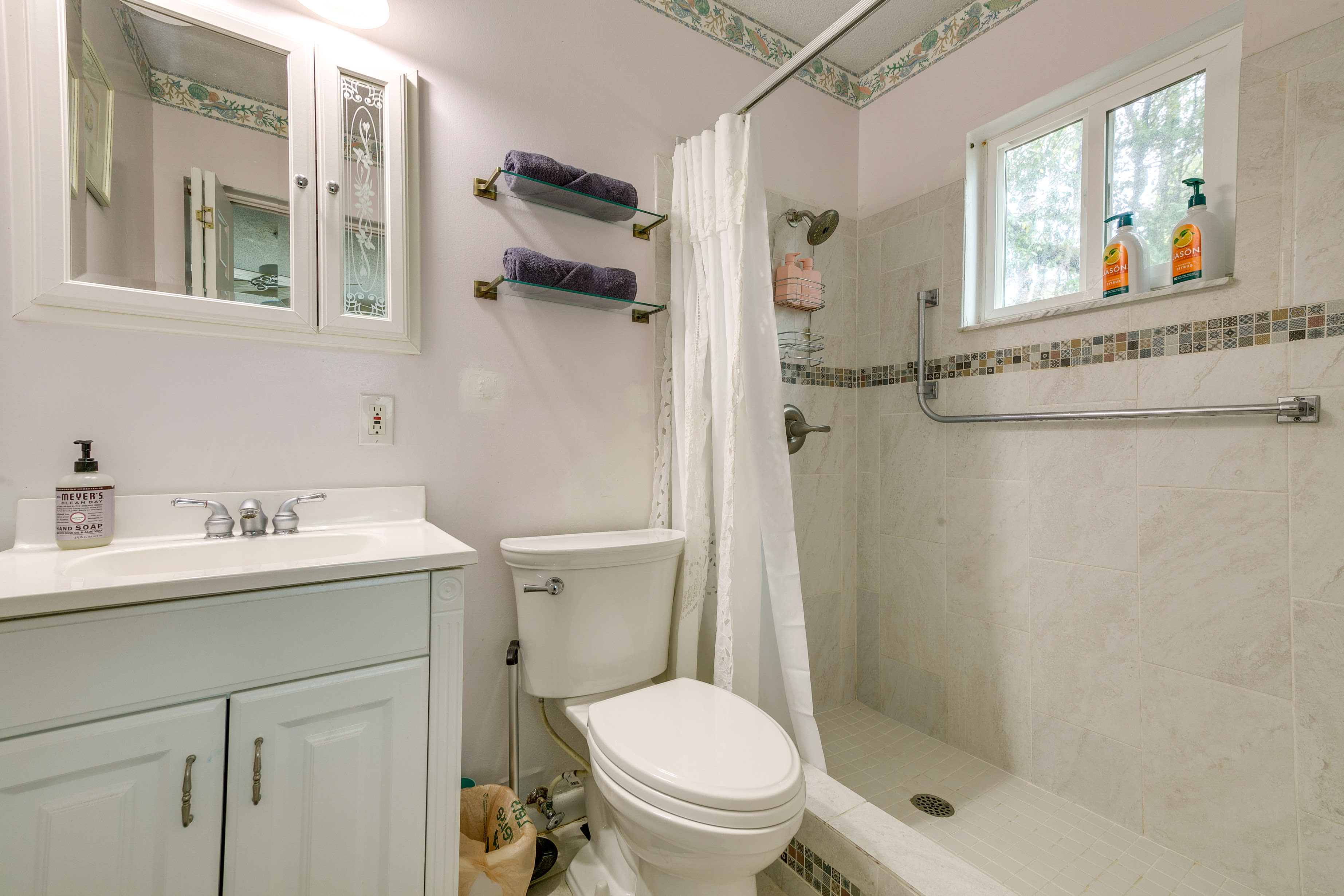 En-Suite Bathroom | Grab Rails in Shower