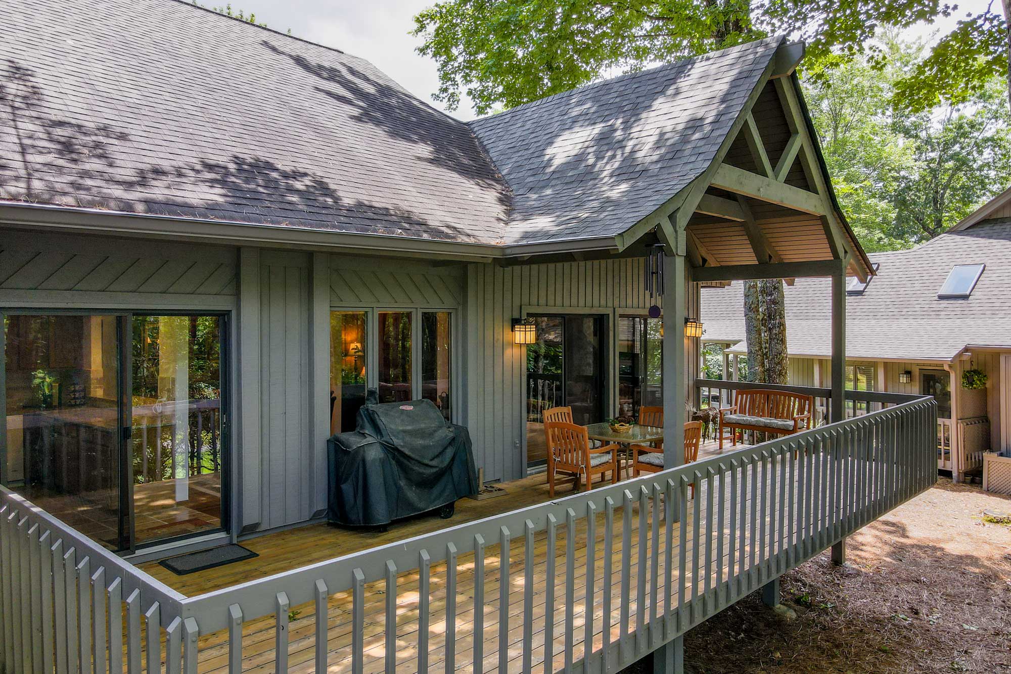 Private Deck | Gas Grill | Outdoor Dining