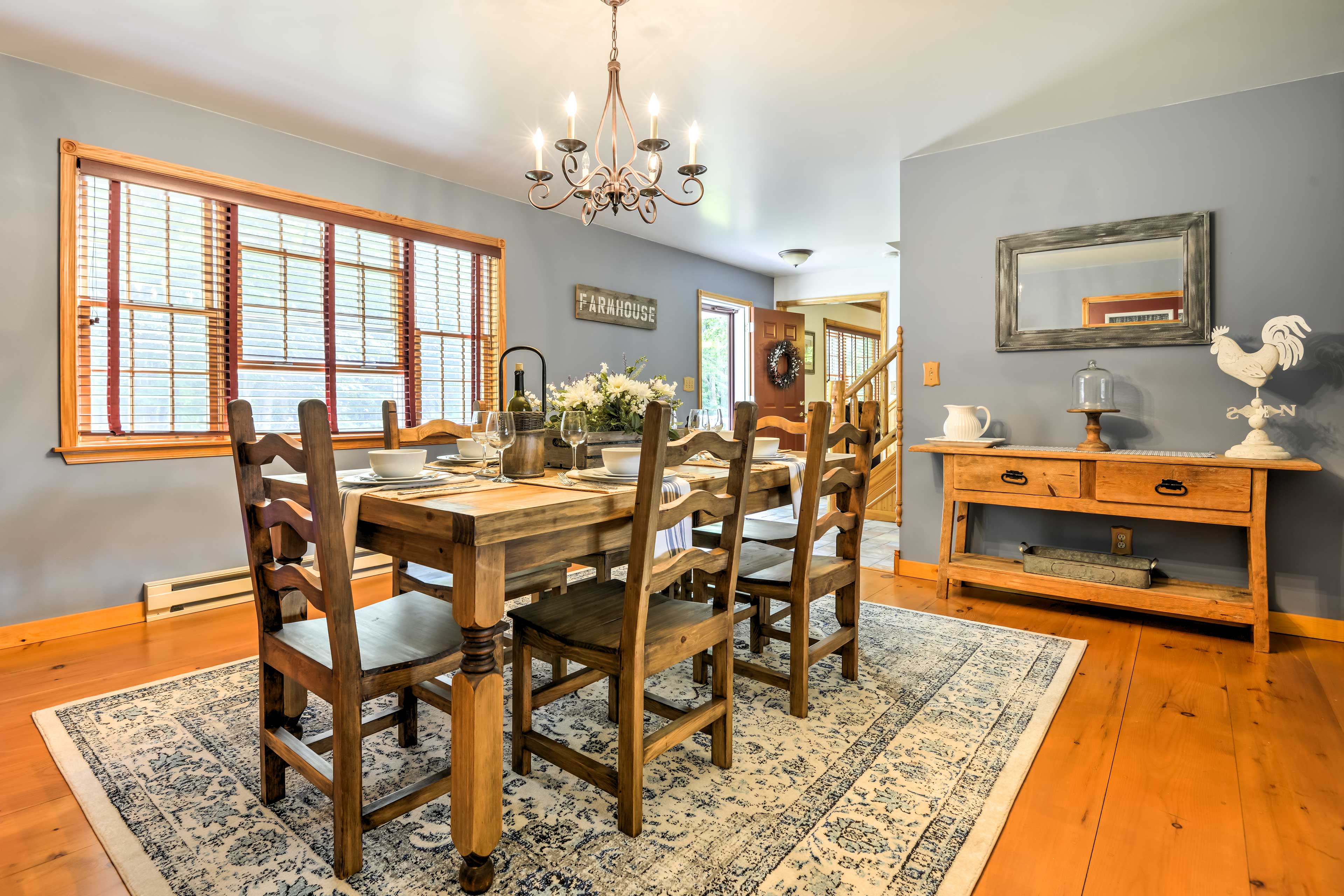 Dining Area | Dishware & Flatware