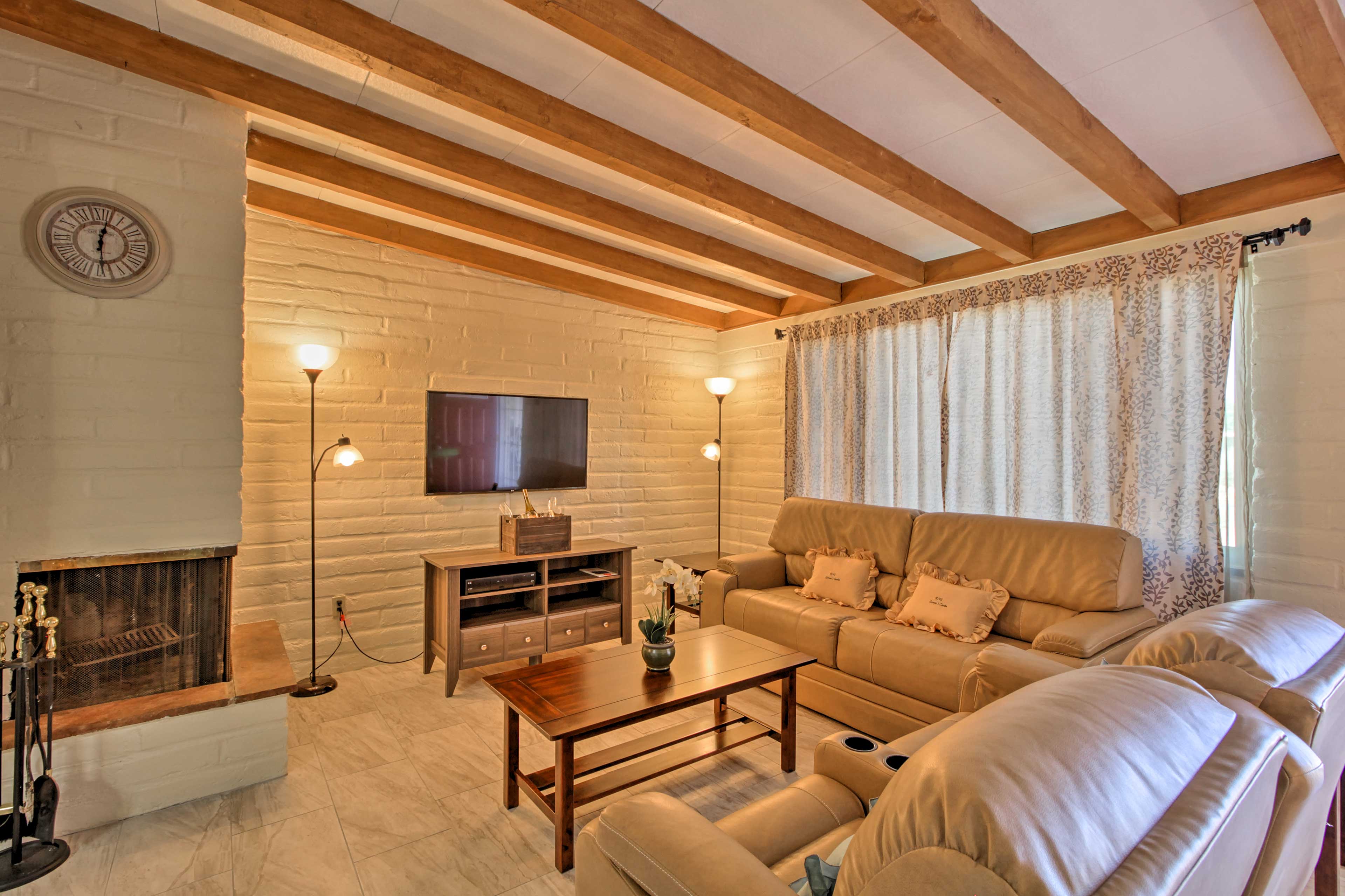 Living Room | Smart TV | Wood-Burning Fireplace