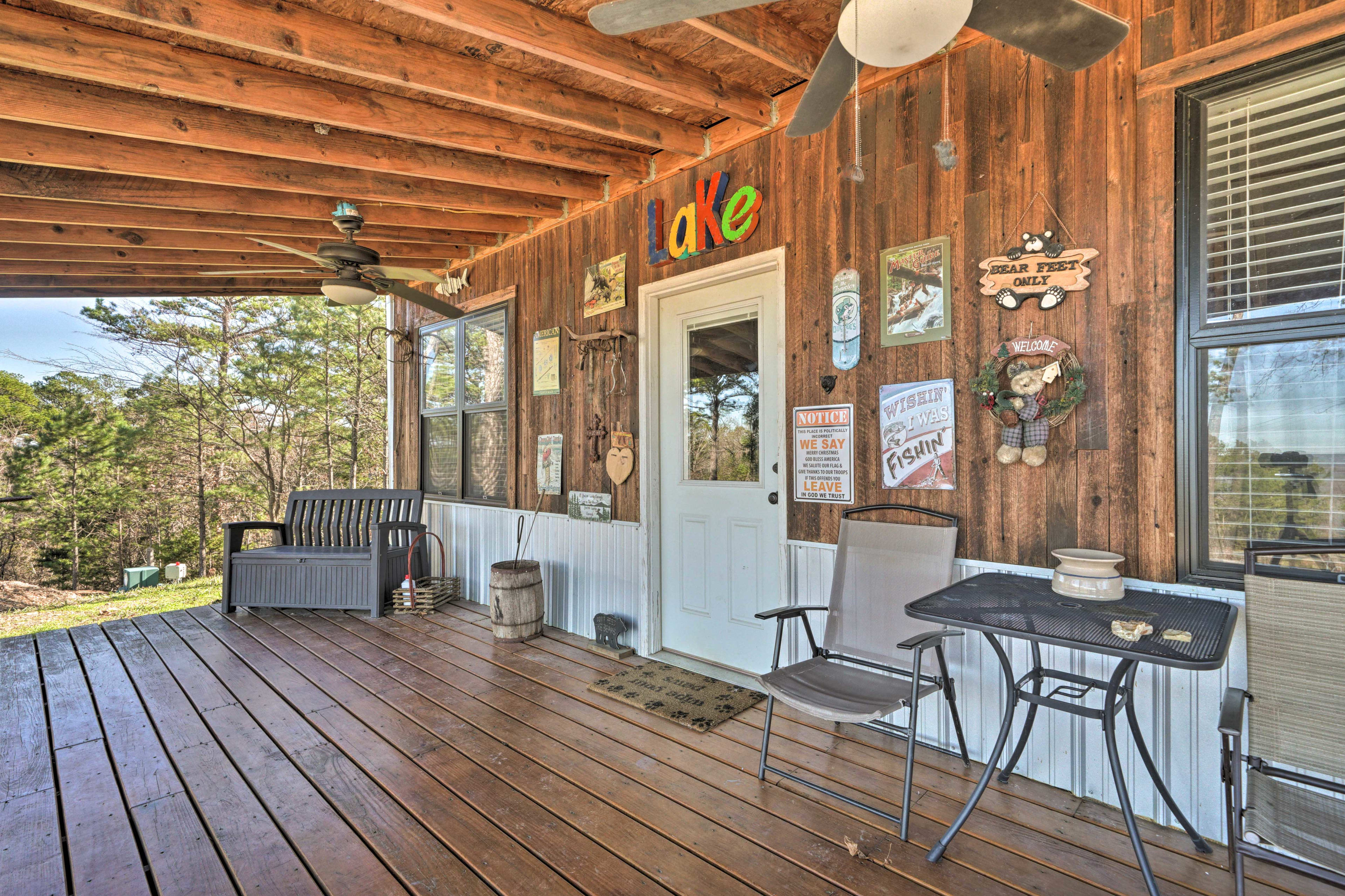 Covered Deck w/ Ceiling Fans