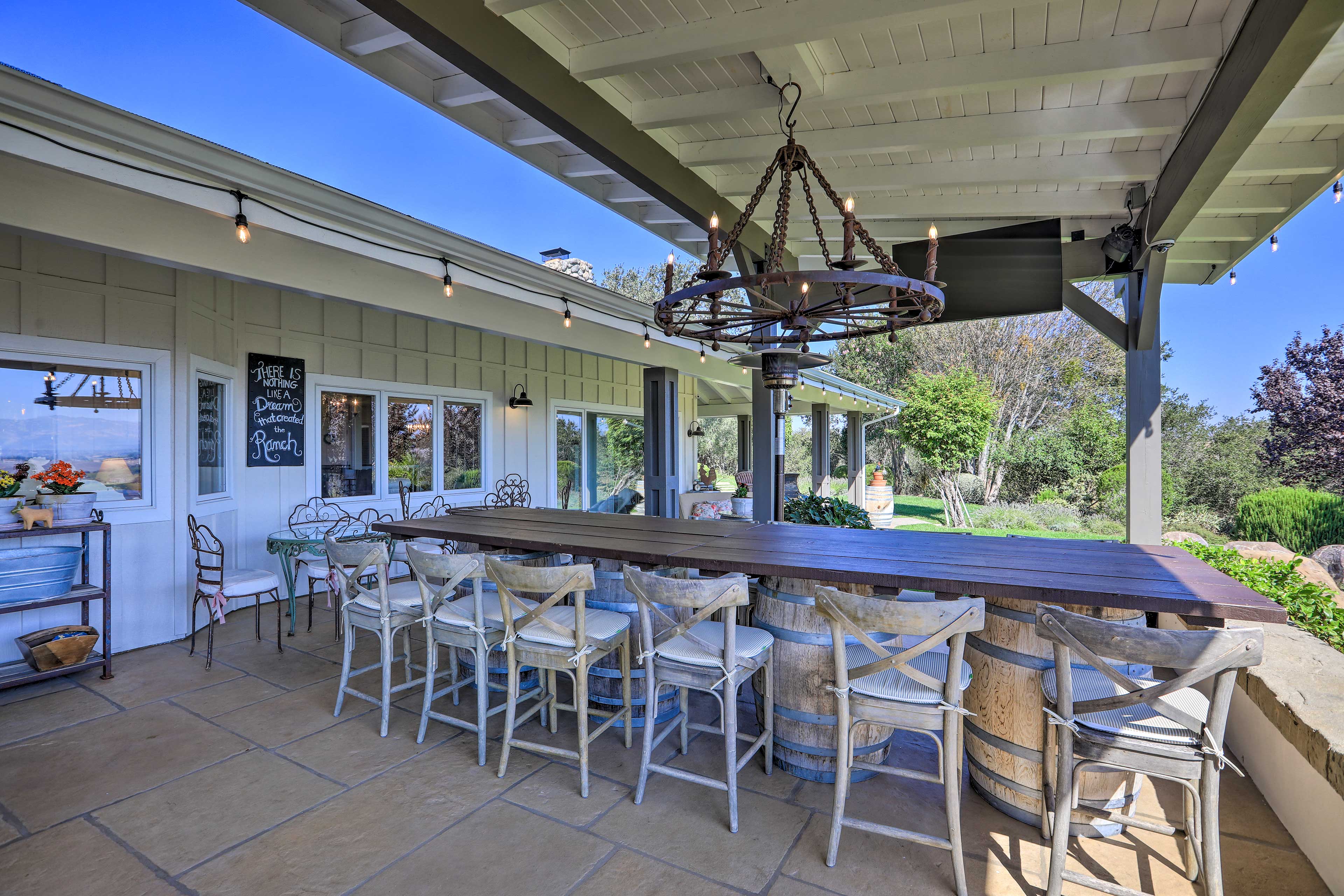 Outdoor Dining Space