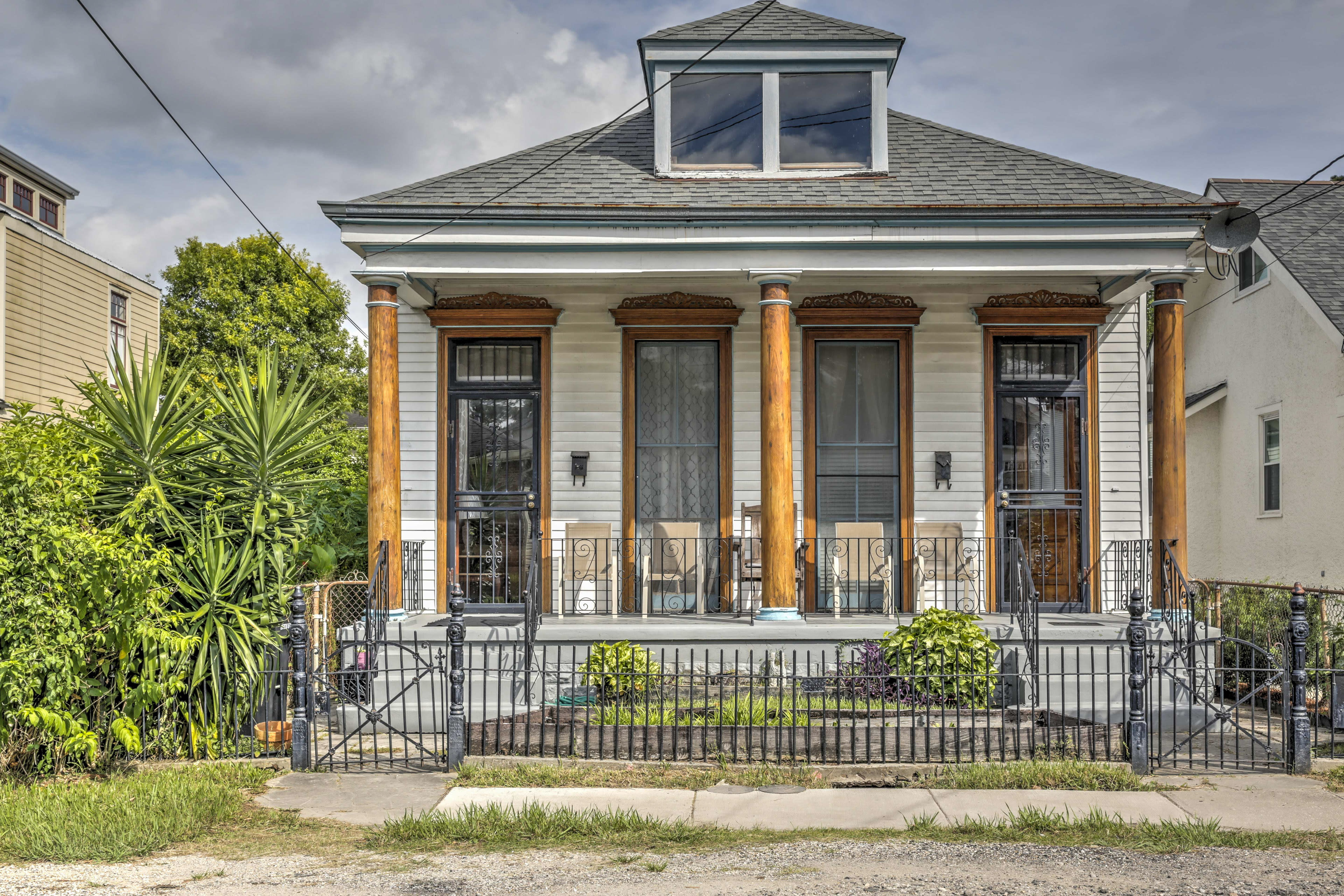 New Orleans Vacation Rental | 3BR | 1BA | Stairs Required | 840 Sq Ft