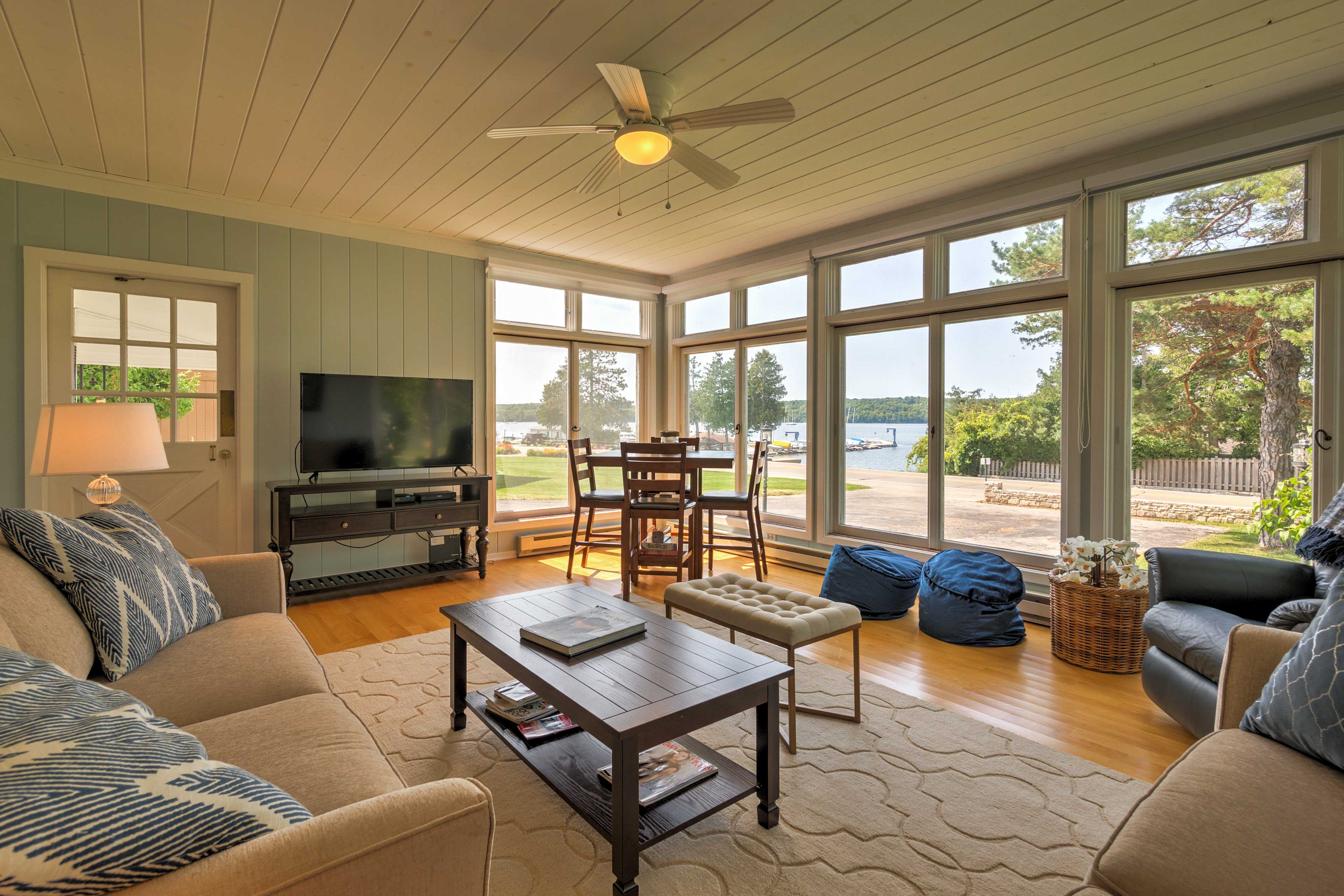 Sit in the sun room, watch TV and enjoy the harbor views!