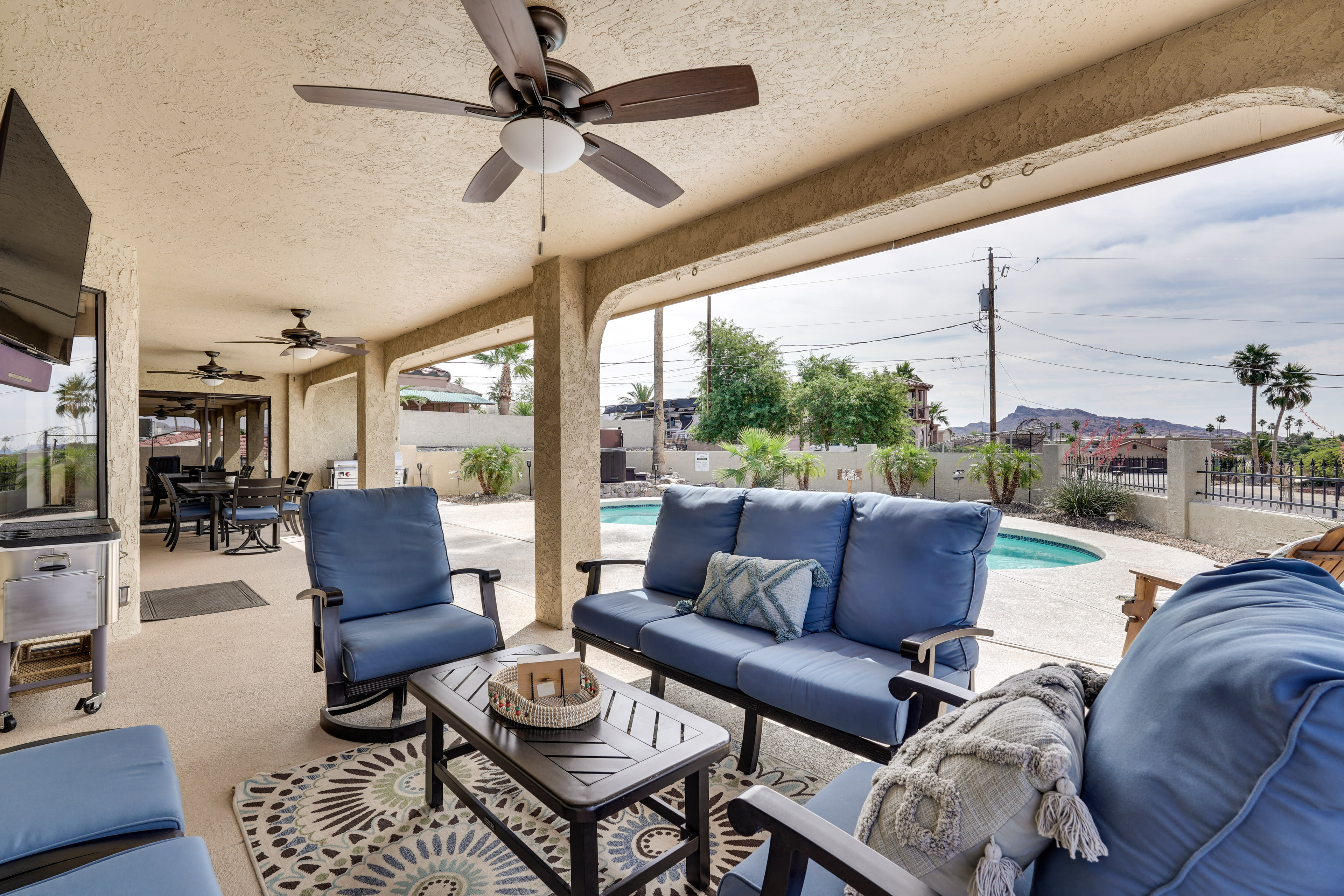 Patio | Outdoor Dining Area | Smart TV | Gas Grill