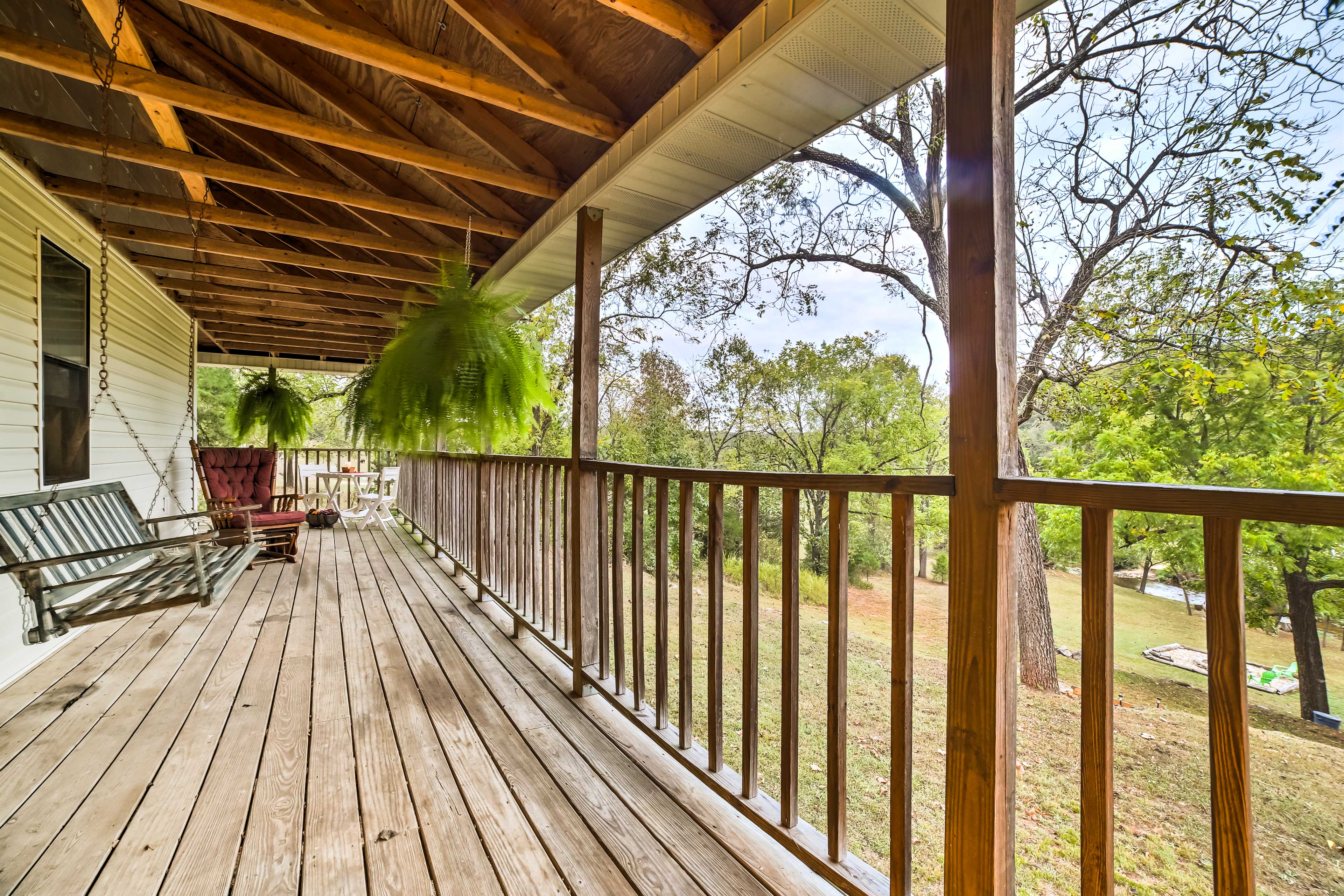 Furnished Porch