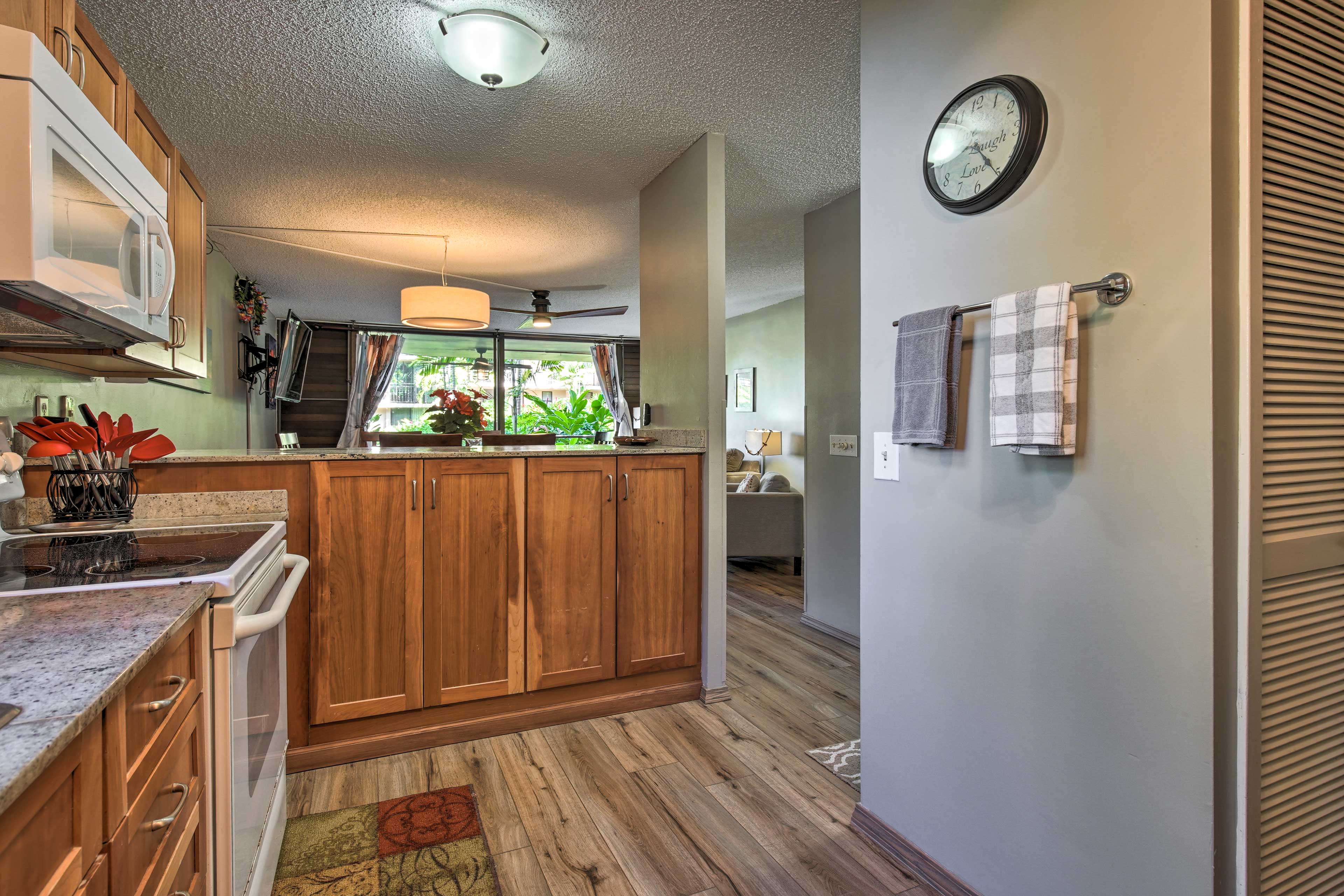 Fully Equipped Kitchen | Laundry Machines Included