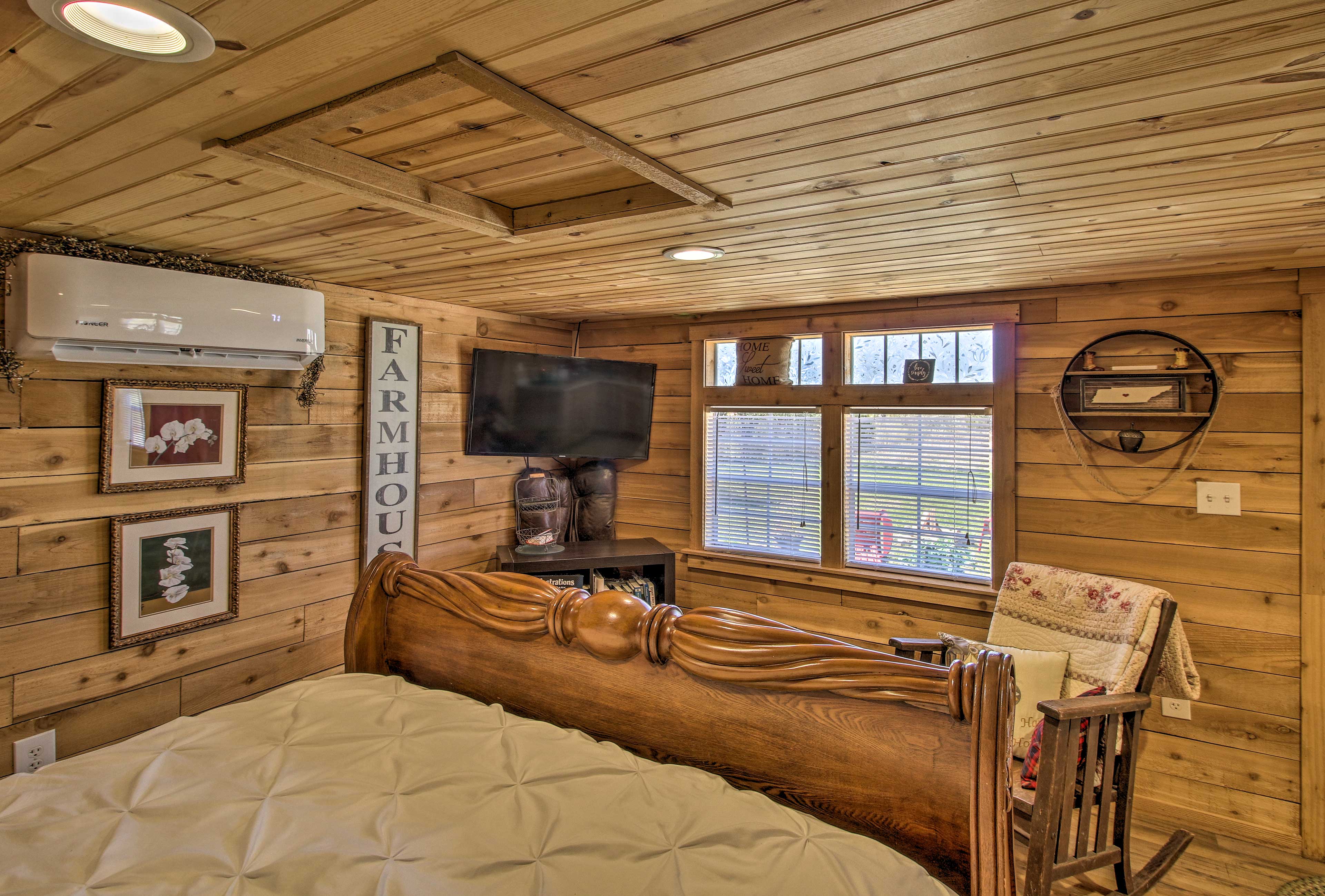 You'll love the outside views from the bed!