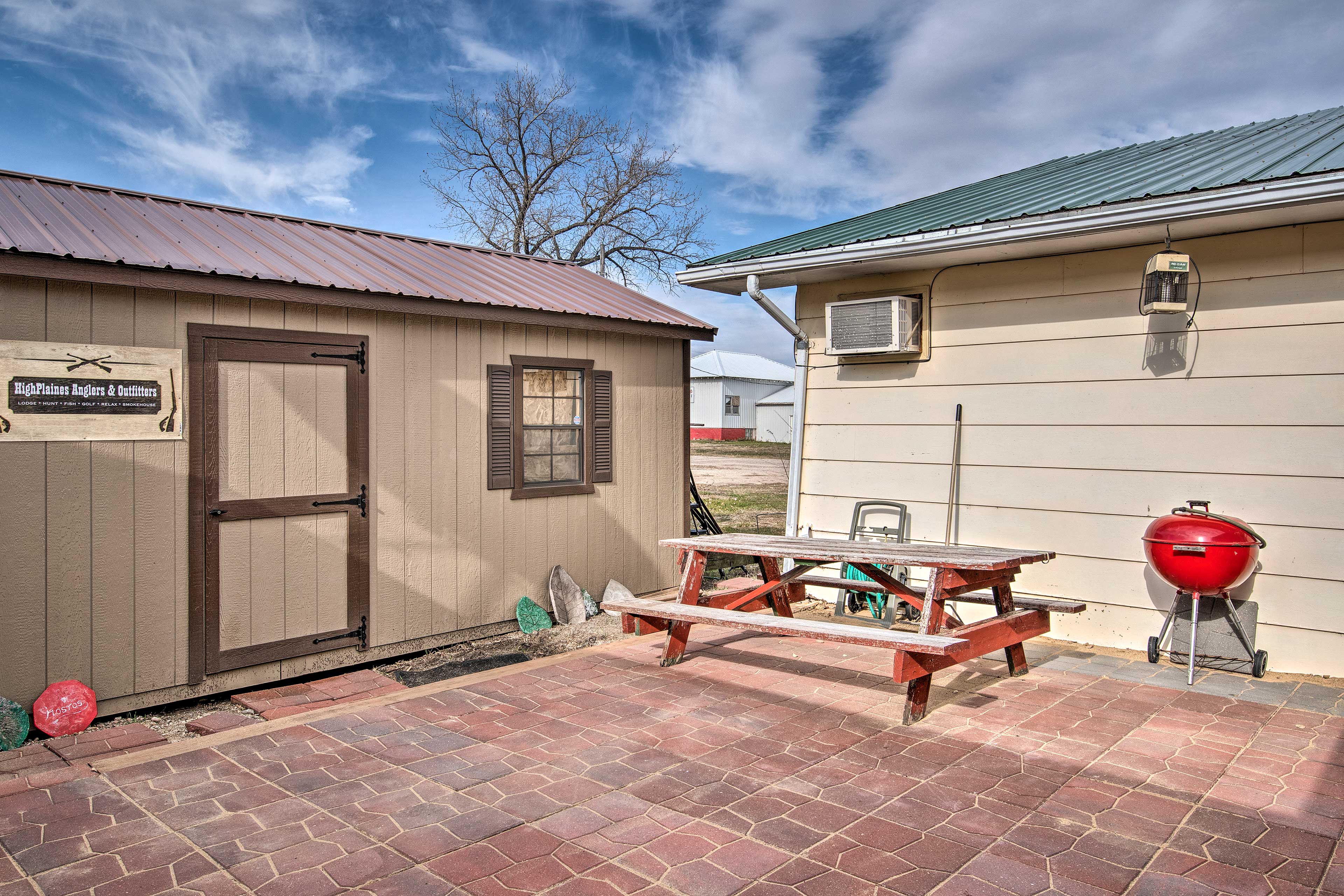 This shared barbecue patio is perfect for sunny afternoons.