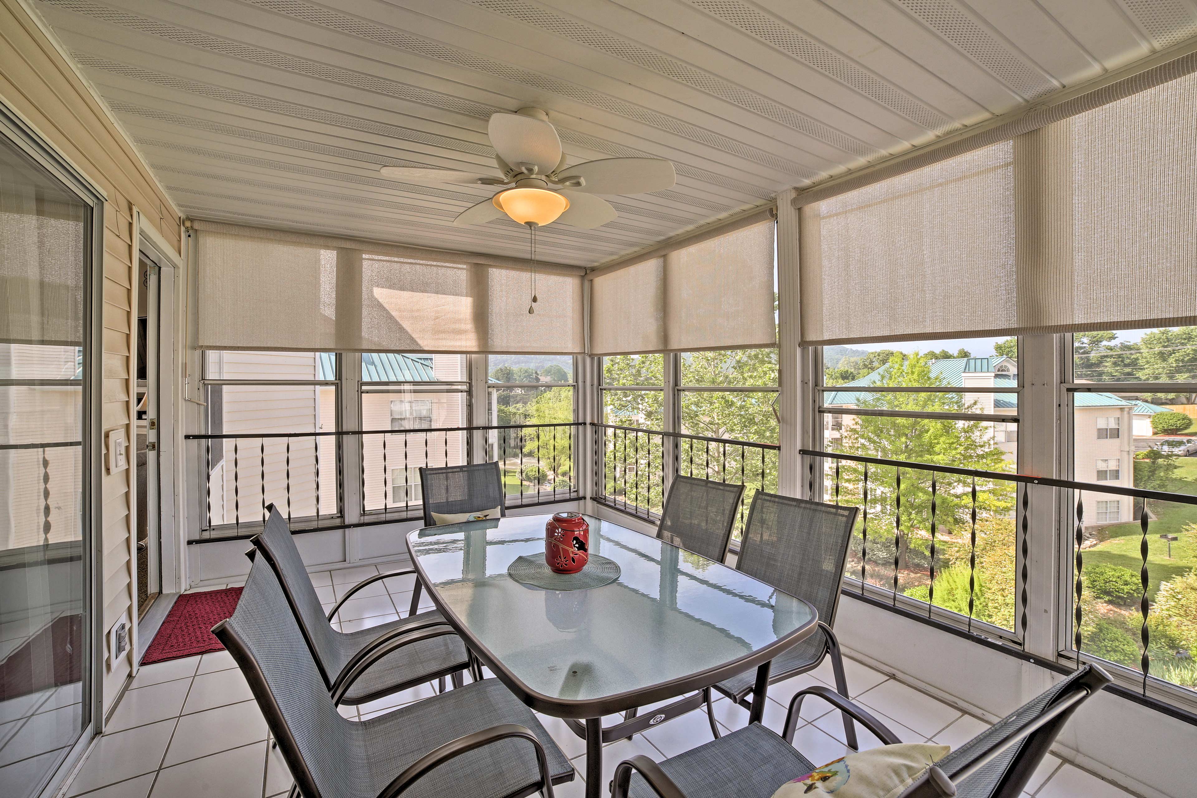 Screened Balcony