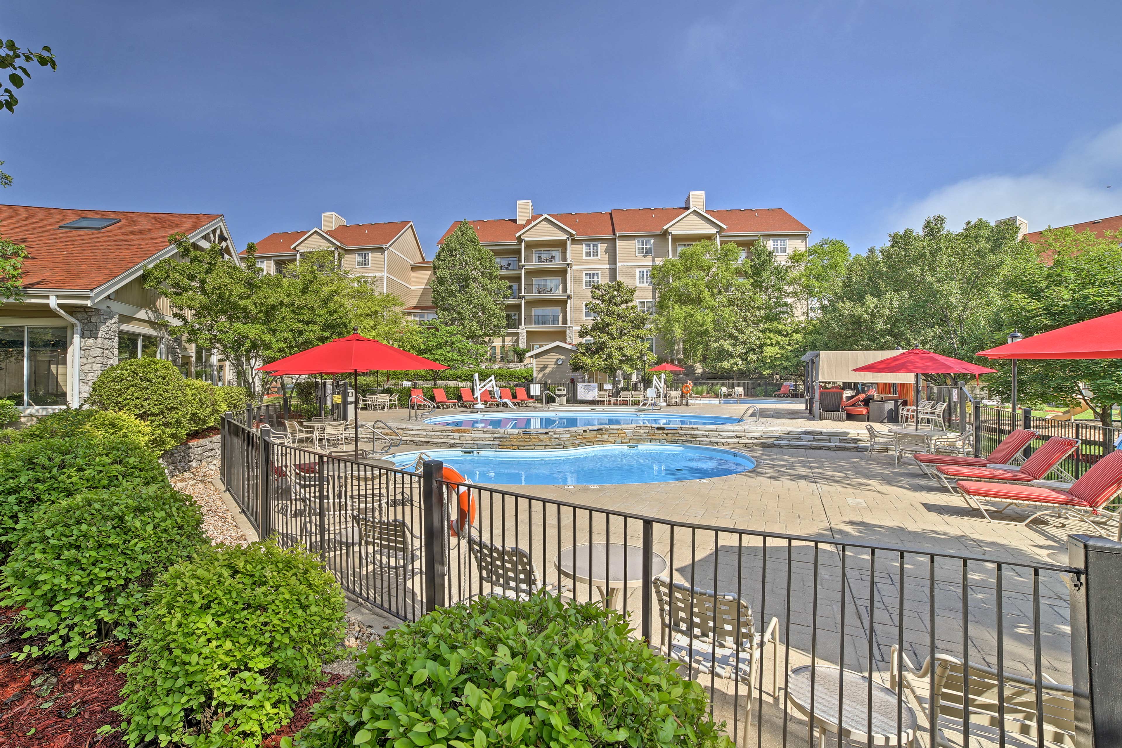 Community Pools | Lounge Chairs