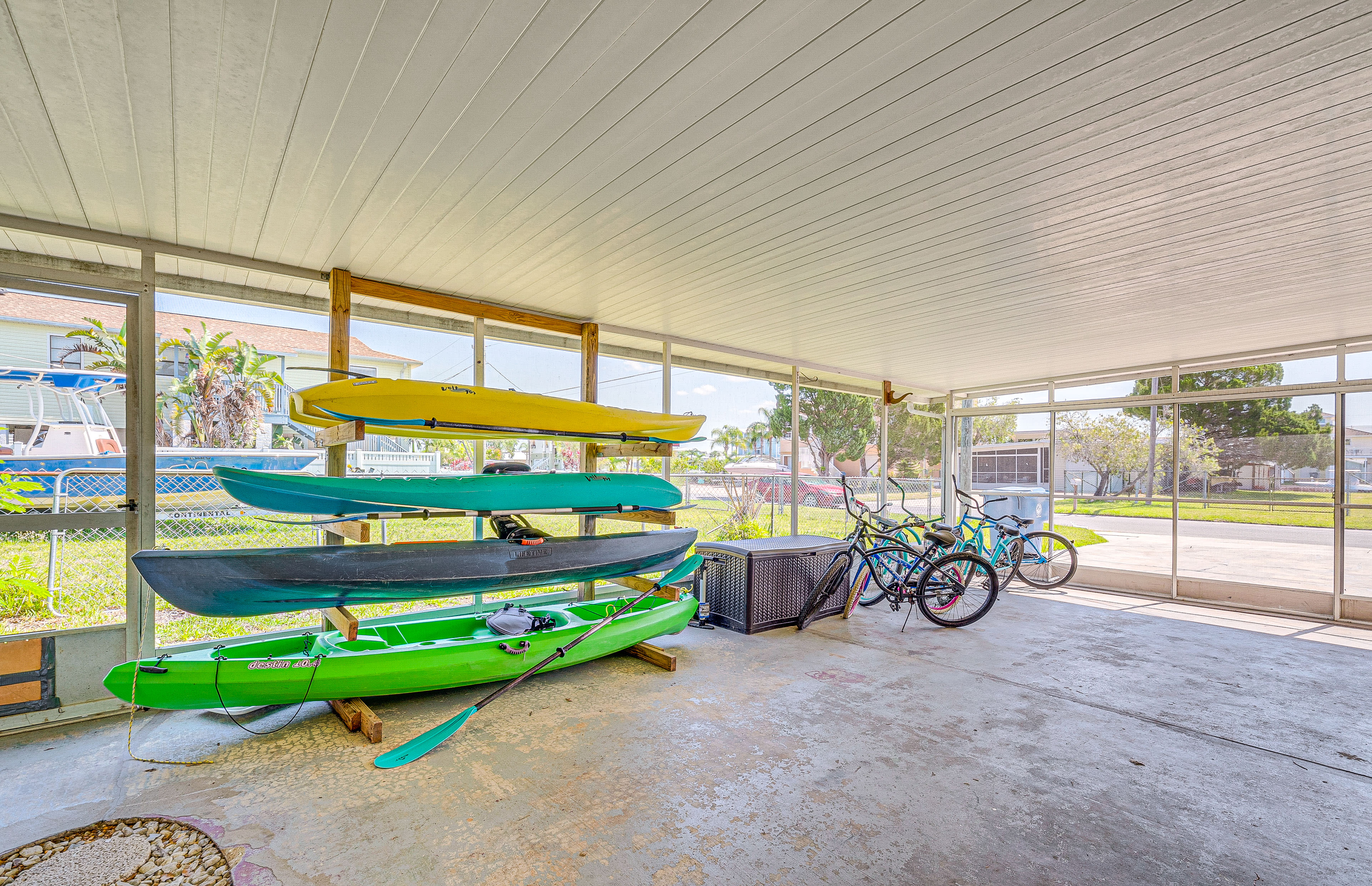 Carport Parking (1 Vehicle) | Kayaks | Bicycles