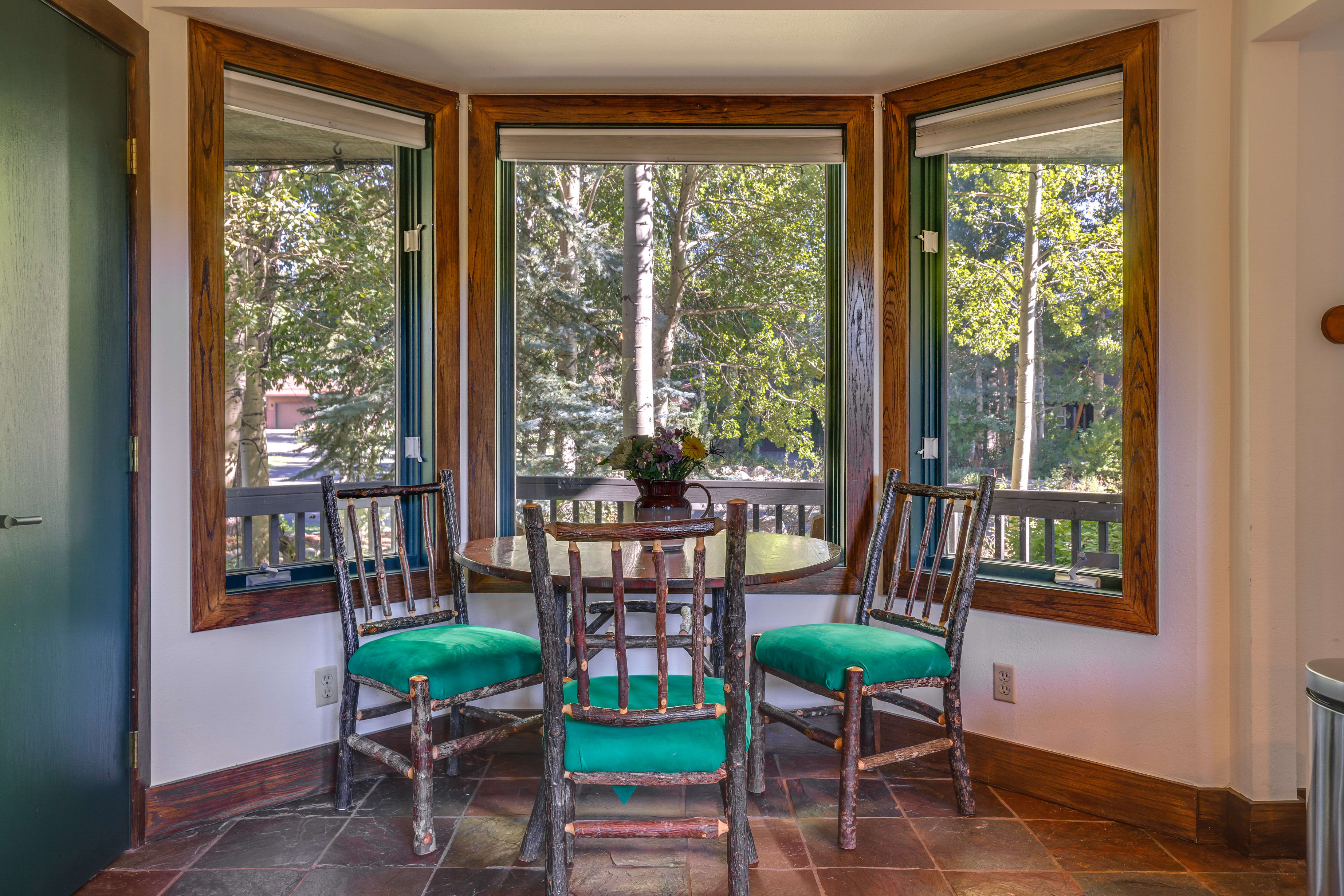 Dining Nook | Dishware & Flatware Provided