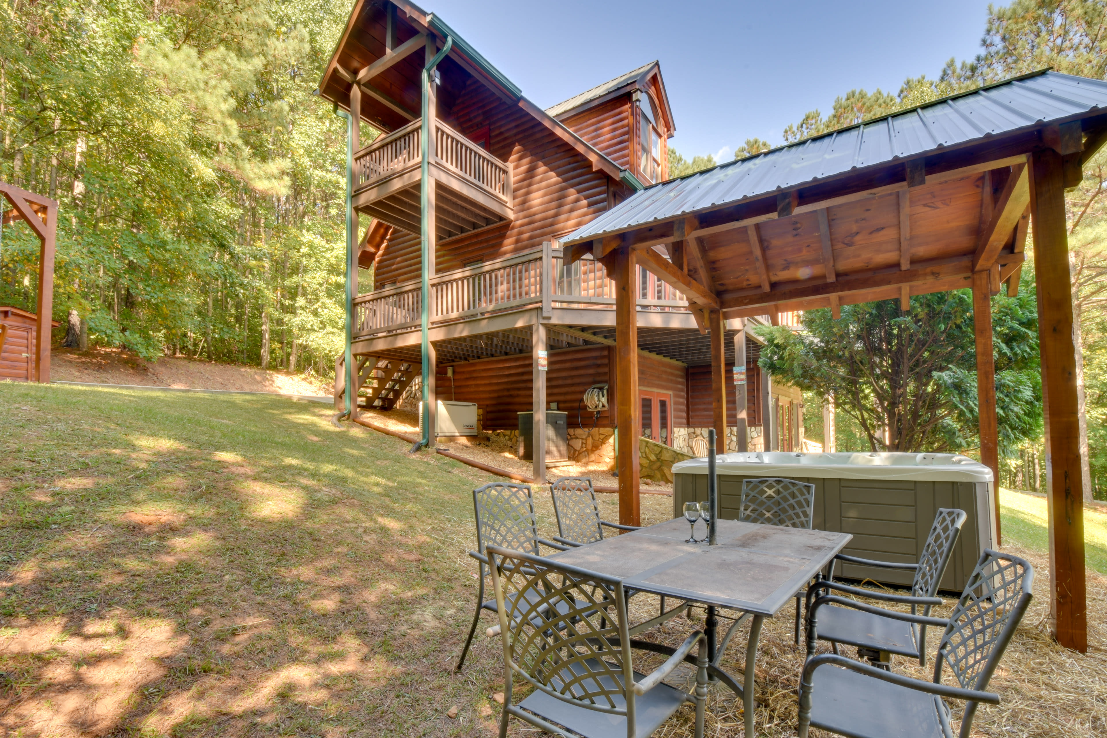 Exterior | Hot Tub | Dining