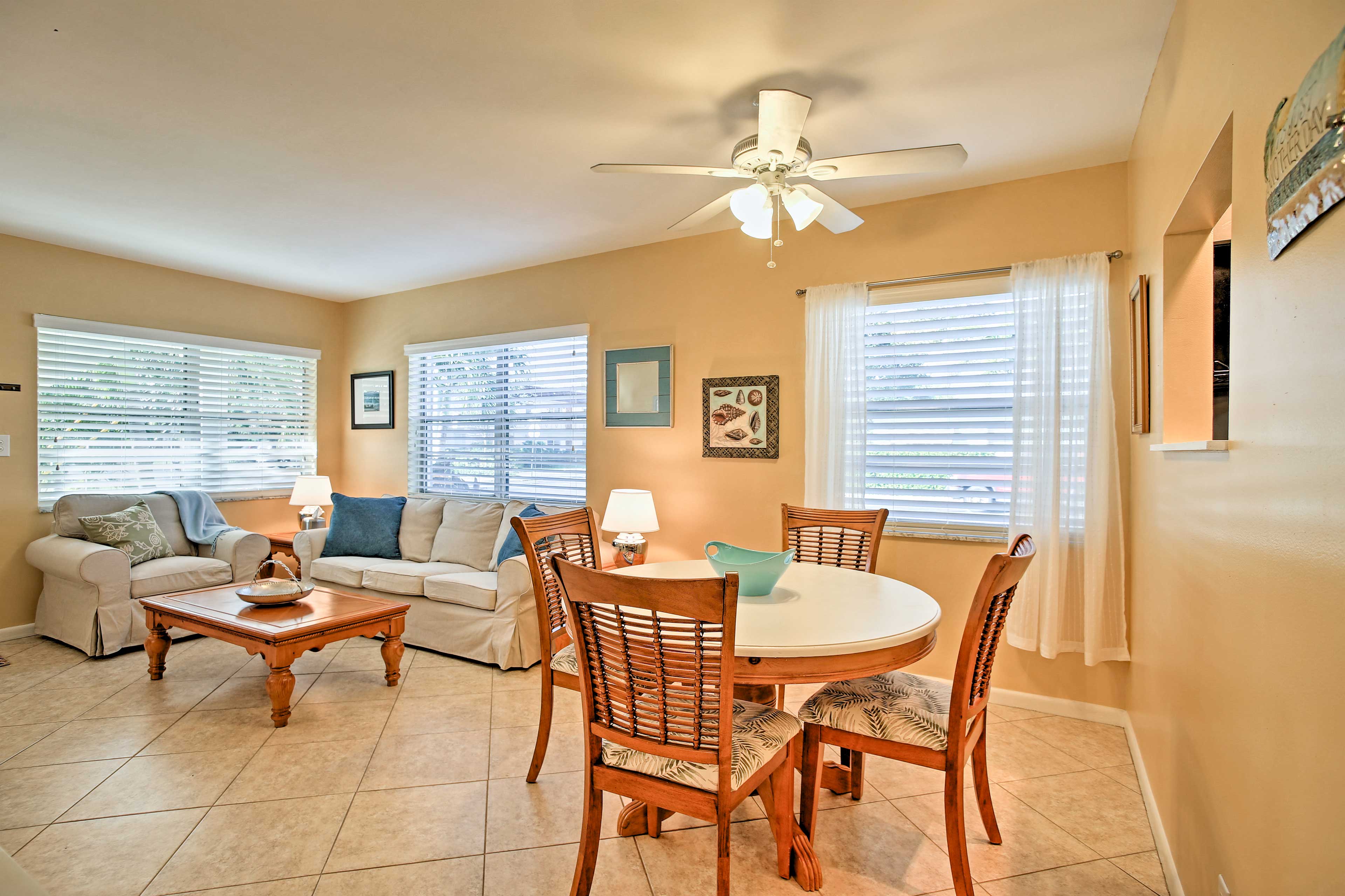 Dining Table | Dishware Provided