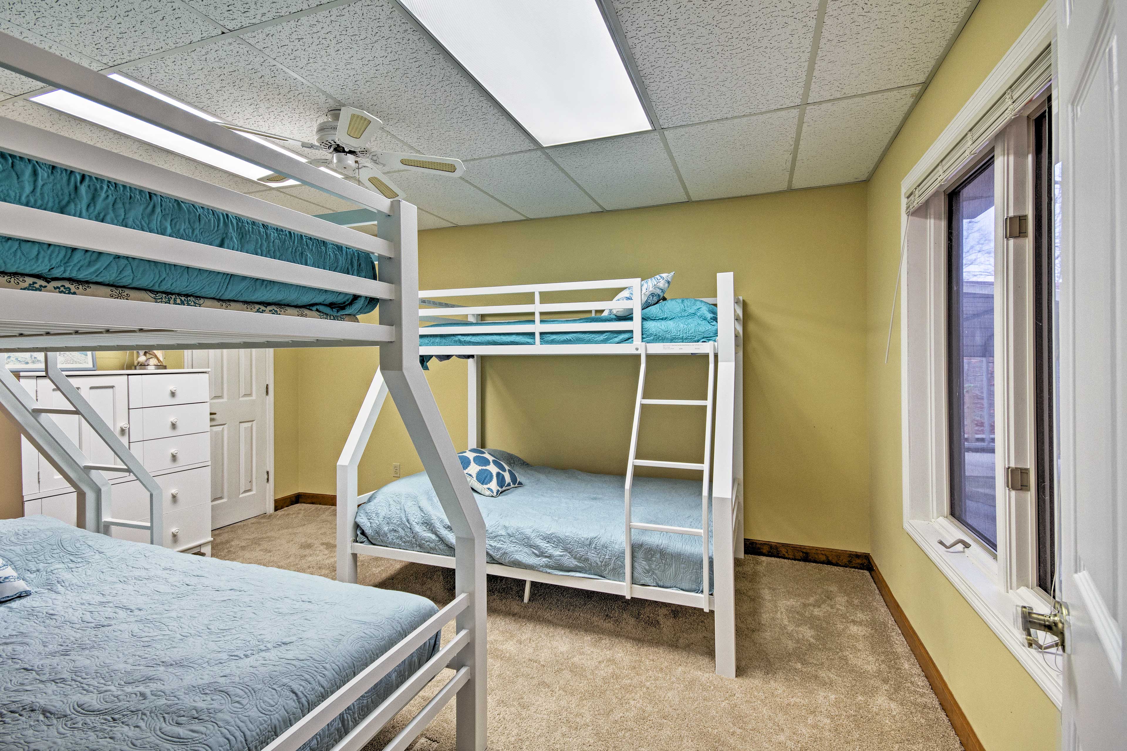 Bedroom 3 | 2 Twin/Full Bunk Beds