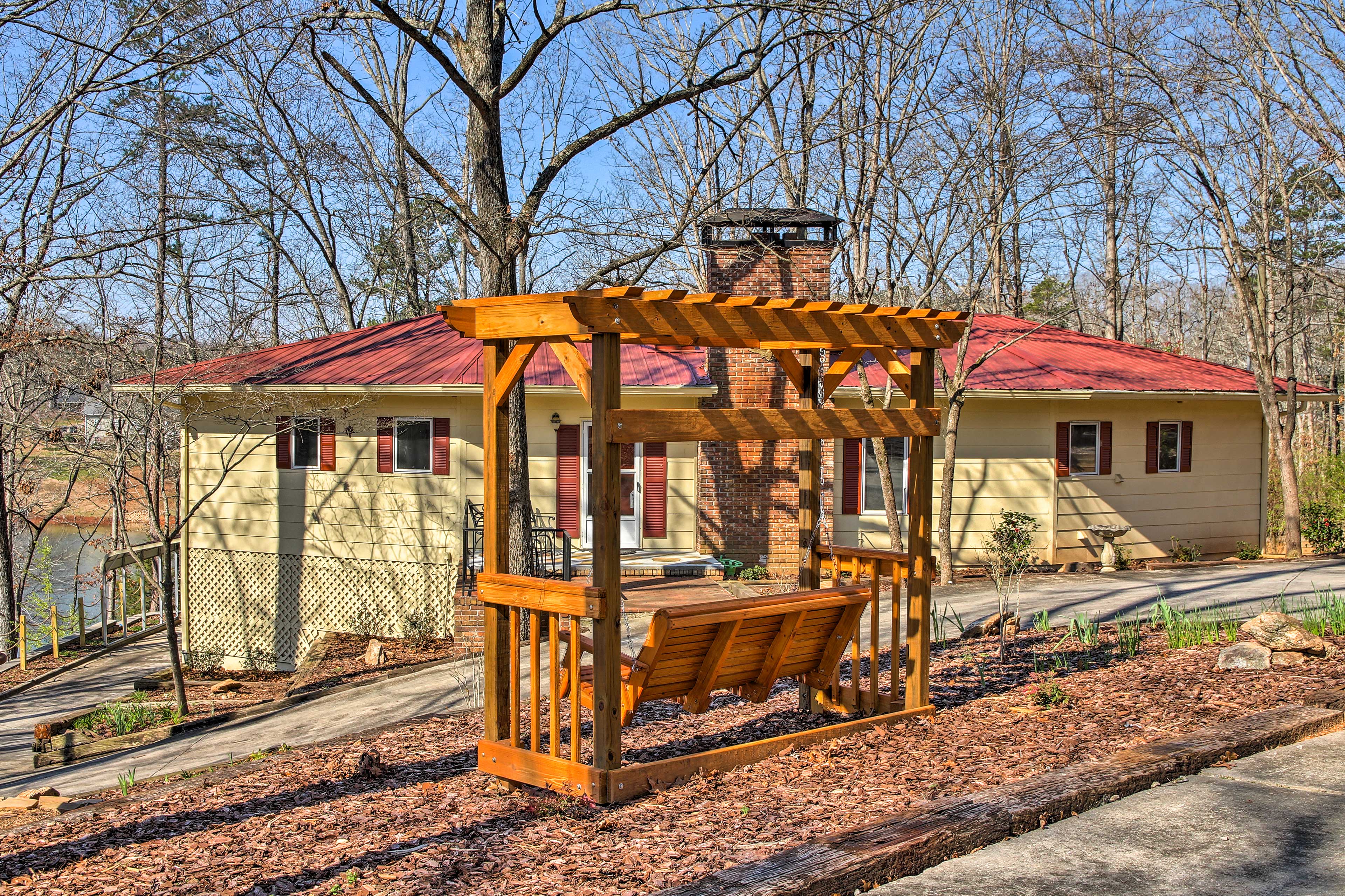 Exterior | Parking | Carport (2 Vehicles) | Driveway